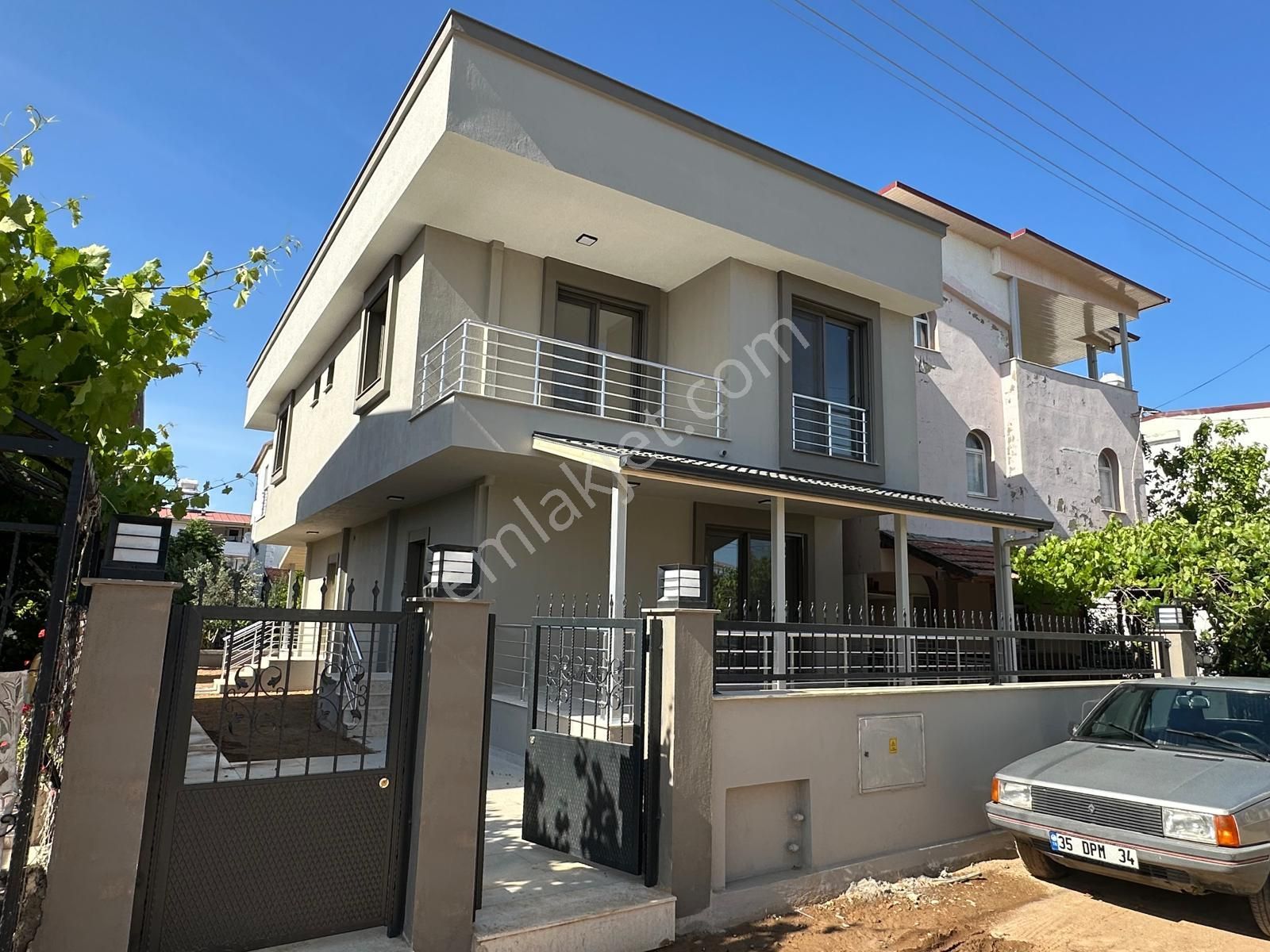 İzmir Seferihisar Payamlı Mah De Denize 500 Mt Satılık 2+1 Yazlık