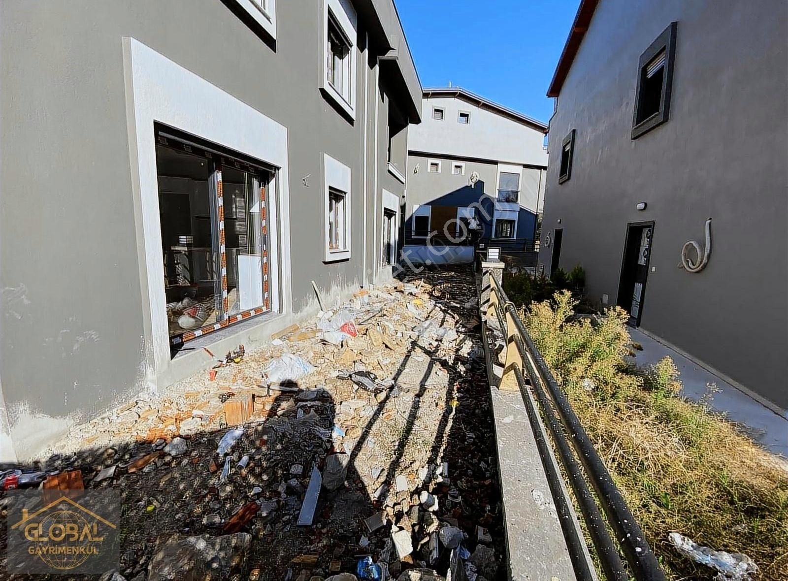 Global Den Uygun Fiyata Geniş Villa - Görsel 15