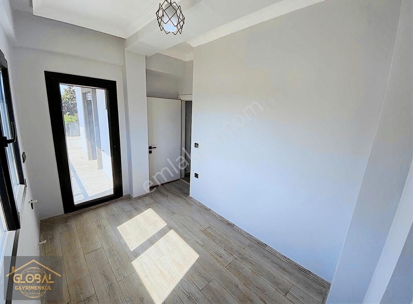 Global Gayrimenkul Den Geniş Bahçeli Denize Yakın Villa - Görsel 10