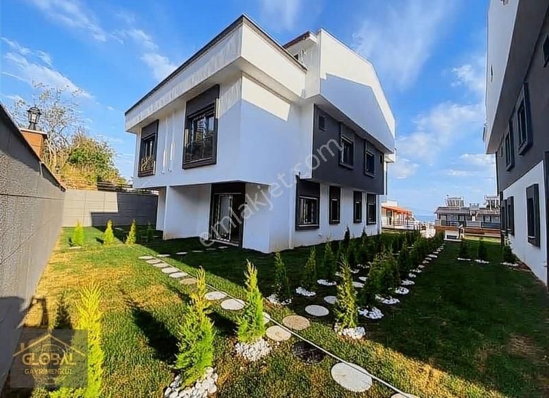 Global'den Sıfır Beyaz Eşyalı Satılık Villa