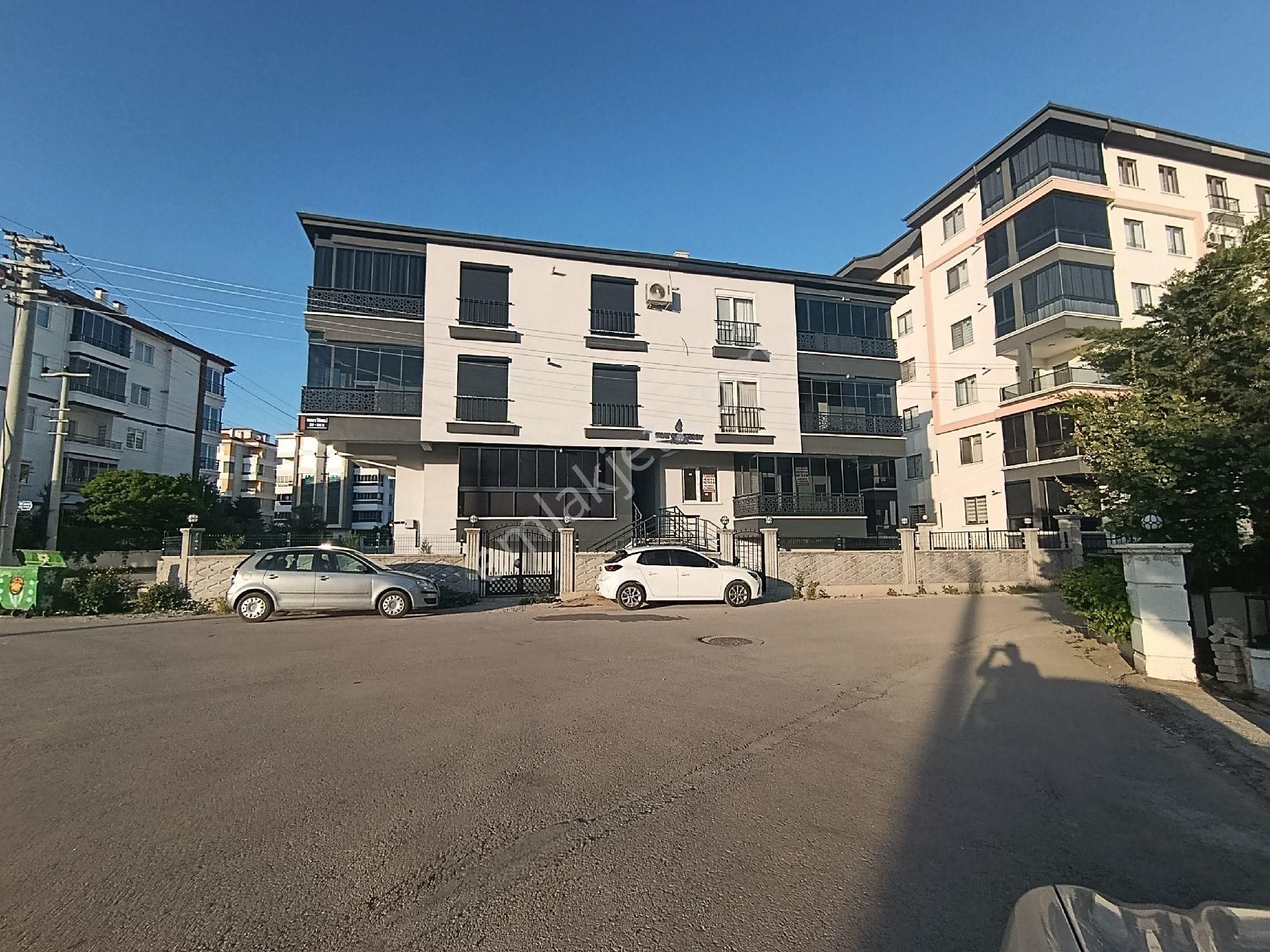 Akıncı Gayrimenkulden Sıfır Satılık 2+1 Diare