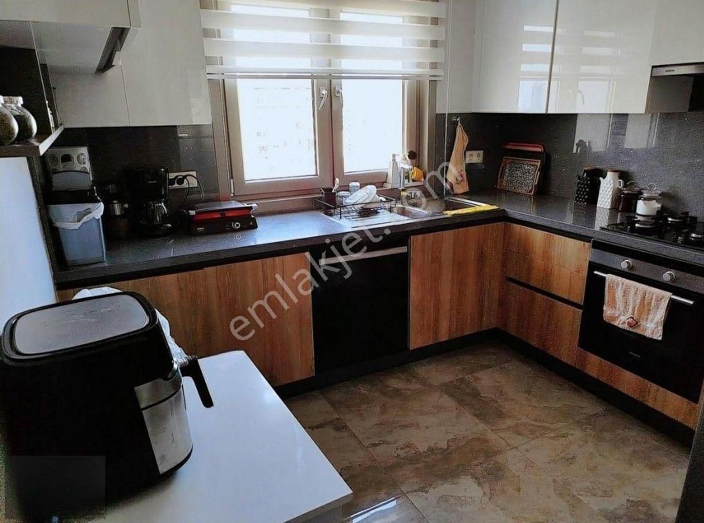 Eriş Emlak Dan Erenköy'de Satılık 3 Banyo İskanı Alınmış 4+2 Dubleks Dairee