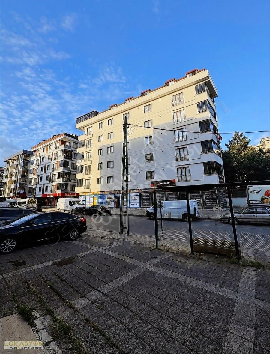 Çekmeköy Çatalmeşe Mah. Cadde Üzere Arakat 2+1 Satılık Daire