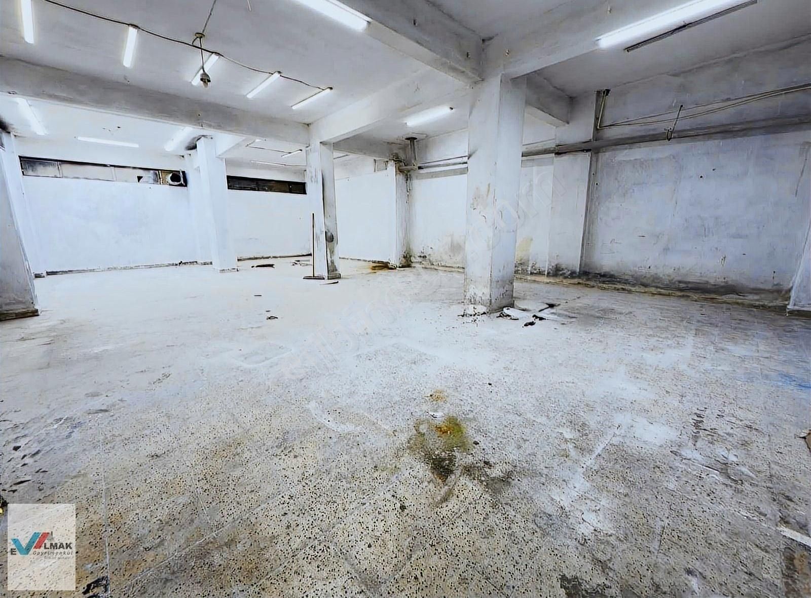 Evalmak'ta İnönü Mah.de 130m2 Sanayi Elektrikli Bodrum Dükkan