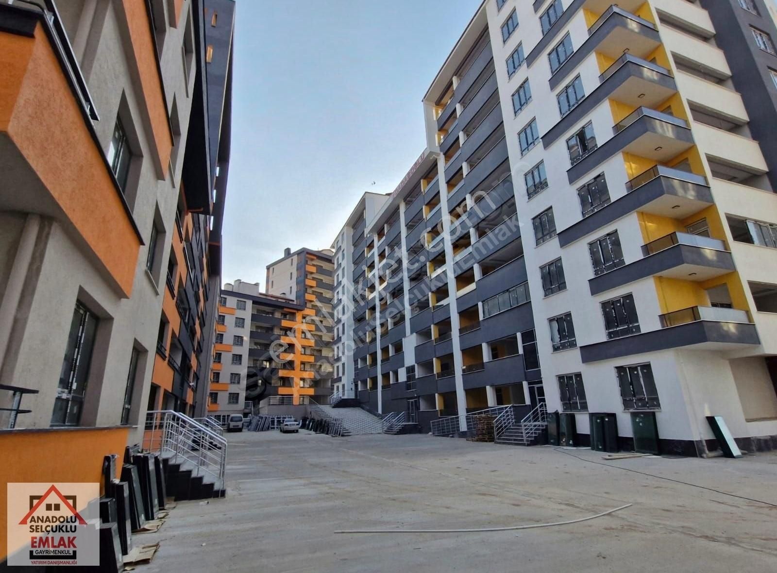 Anadolu Selçuklu Emlaktan Sancakta Site İçerisinde 3+1 Daire!