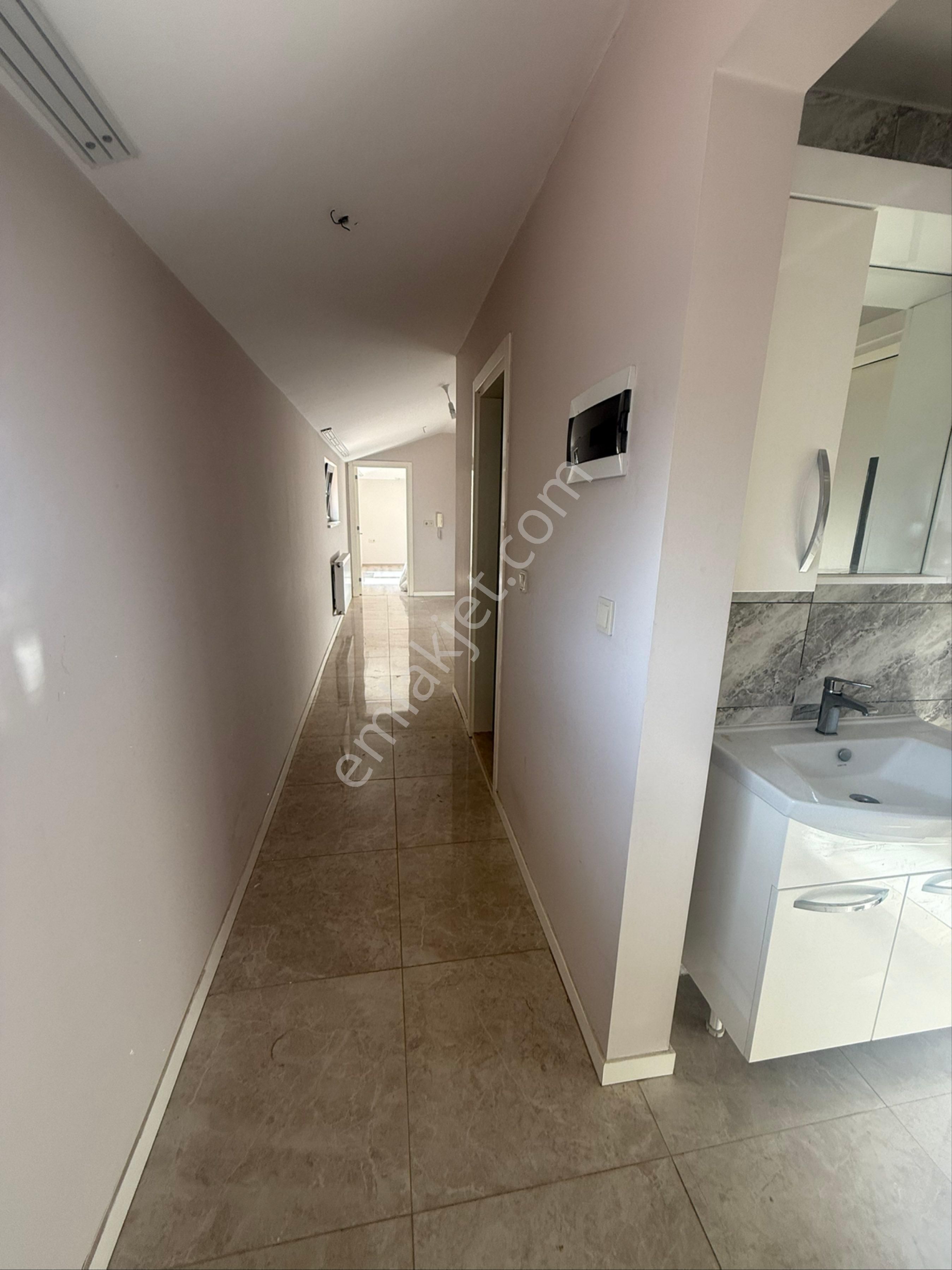 Bağbaşı'nda 170 M2 2+1 Dubleks Geniş Ferah Daire - Görsel 14