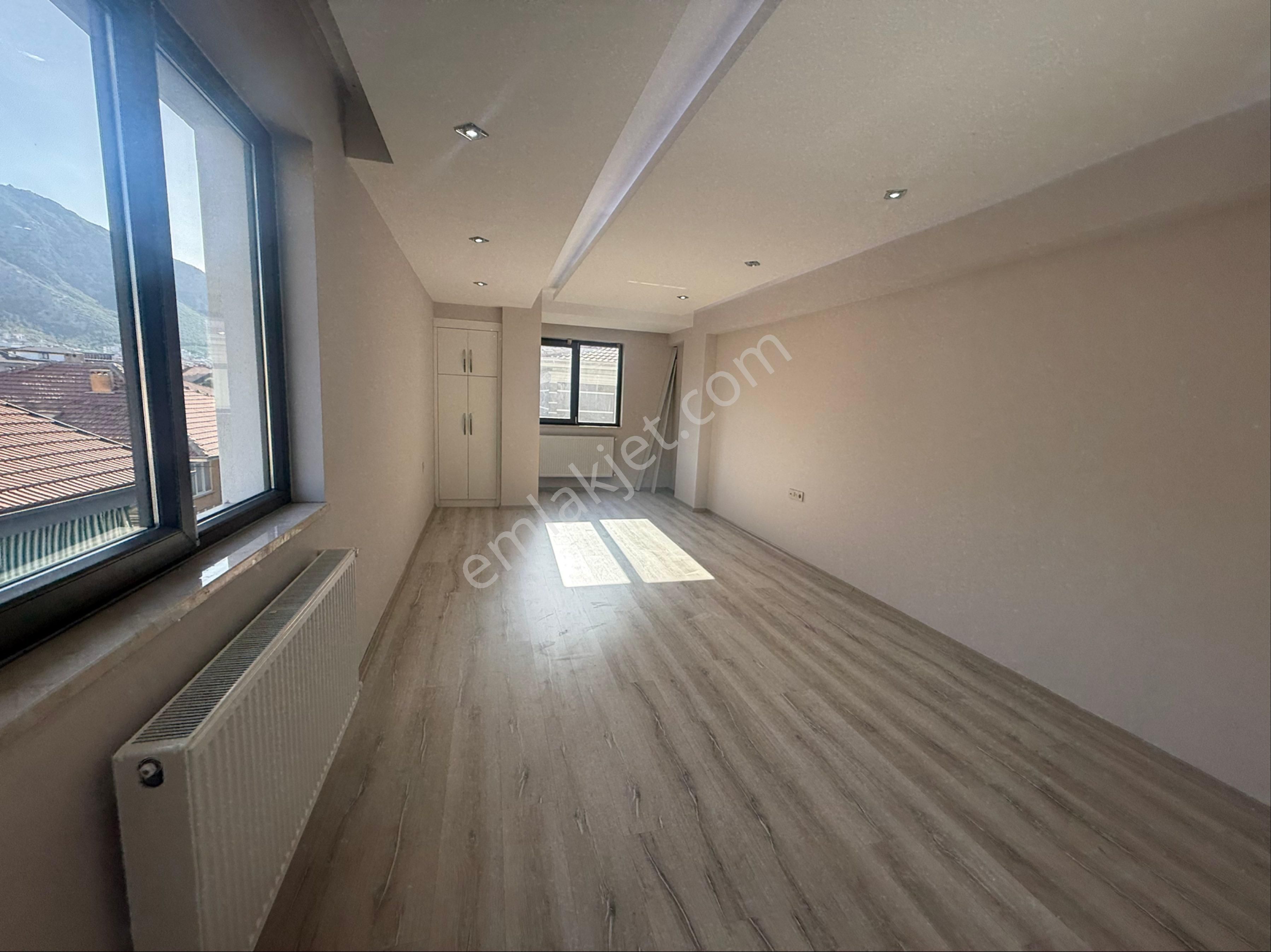 Bağbaşı'nda 170 M2 2+1 Dubleks Geniş Ferah Daire - Görsel 11