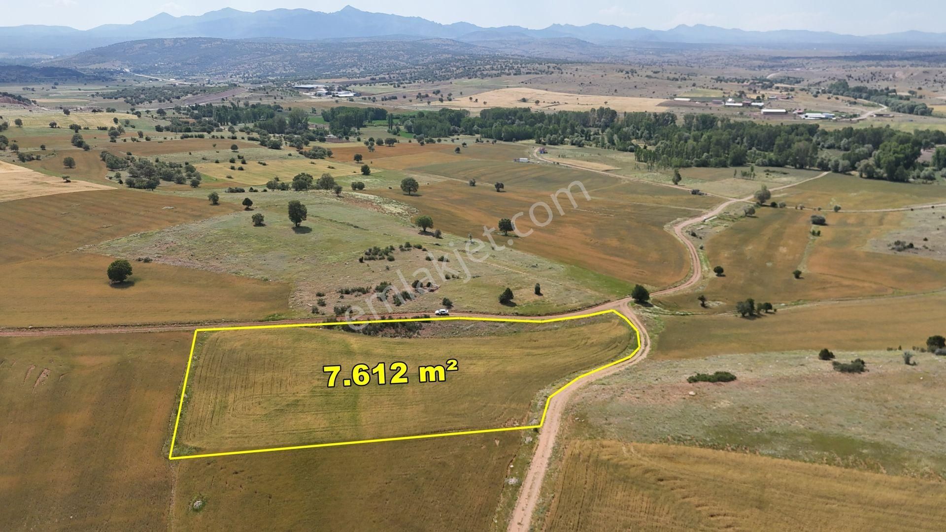 Akören Tülce De 7.612 M2 Müstakil Tapulu Arazi