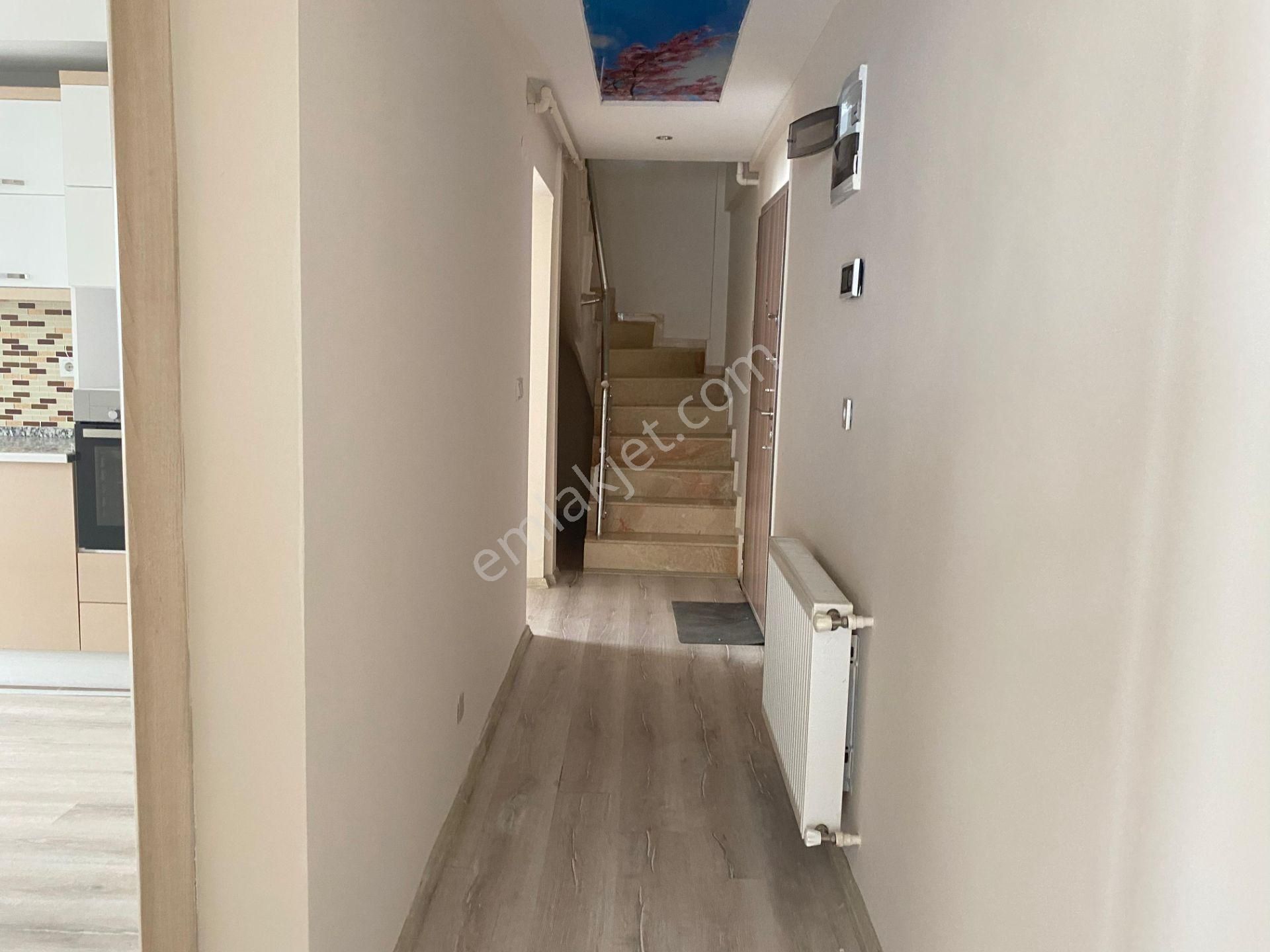 Mimozadan Ertuğrul Mahallesinde 200 M2 Satılık Dubleks