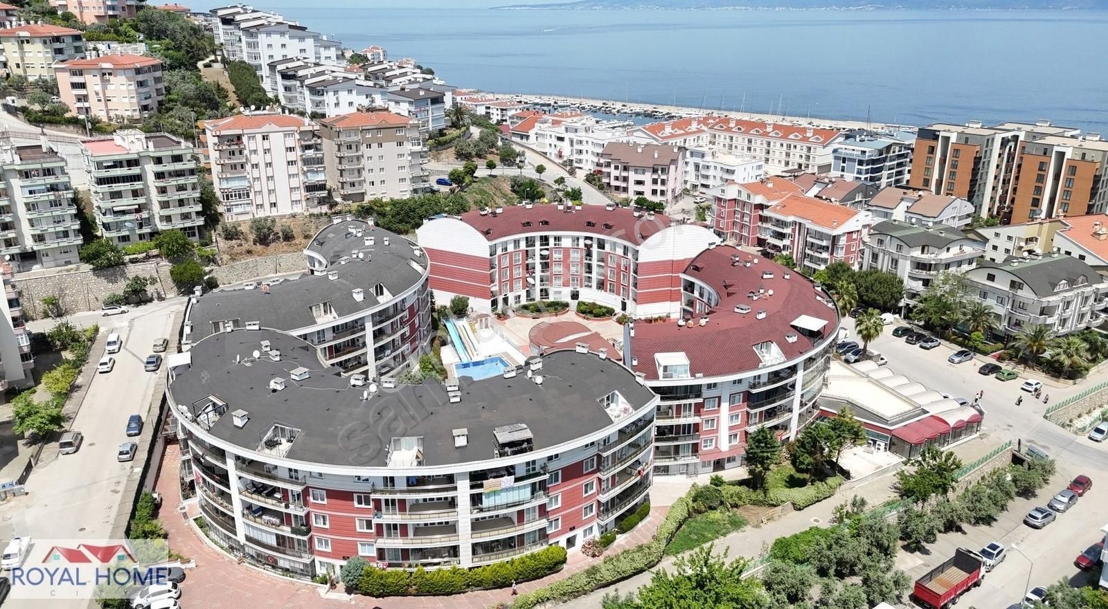 Mudanya Marinaya Yakın Otoparklı-havuzlu-güvenlikli Deniz Gören