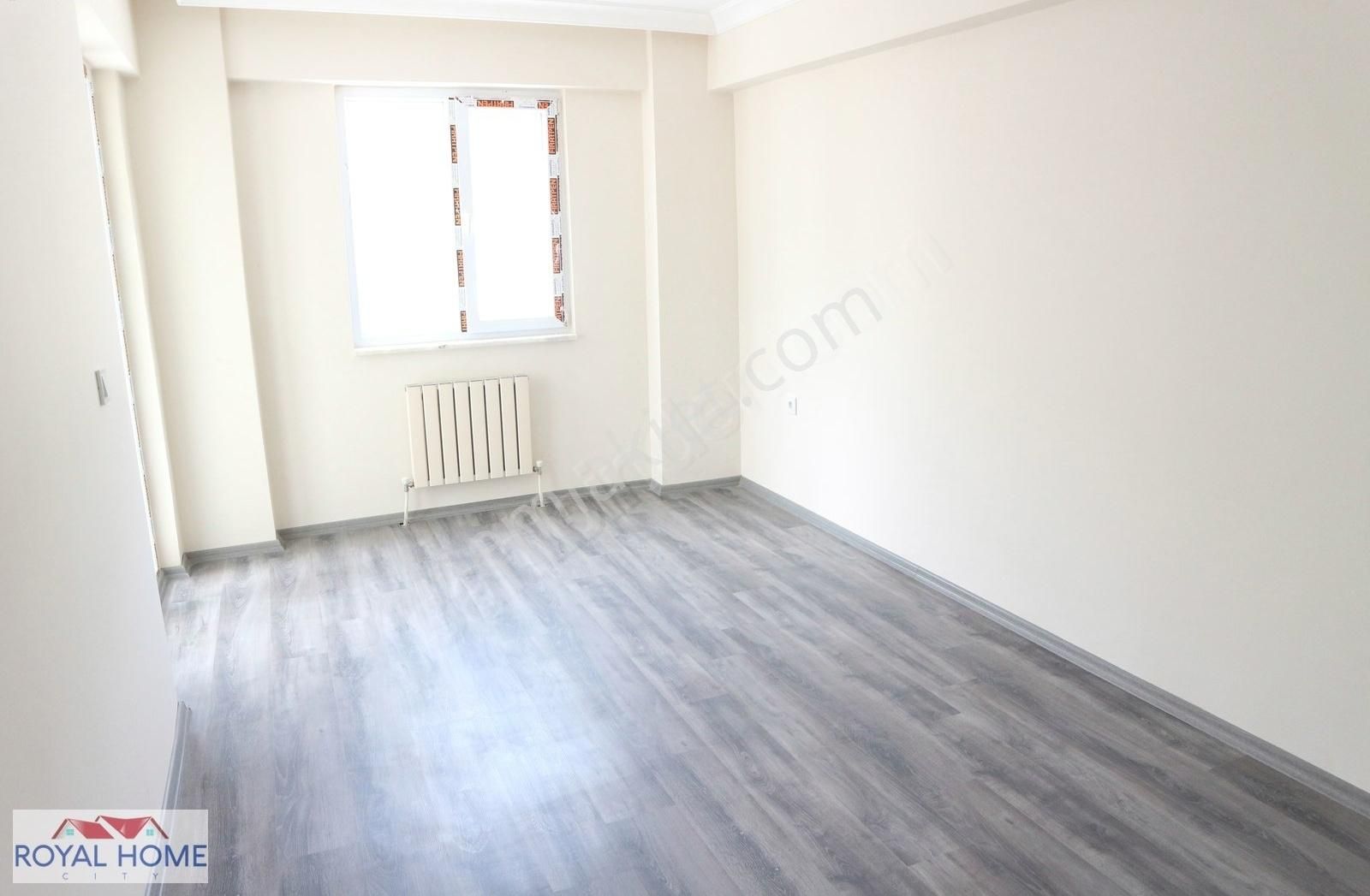 Halitpaşa'da 5+1 Deniz Manzaralı Havuzlu Teraslı Daire - Görsel 11