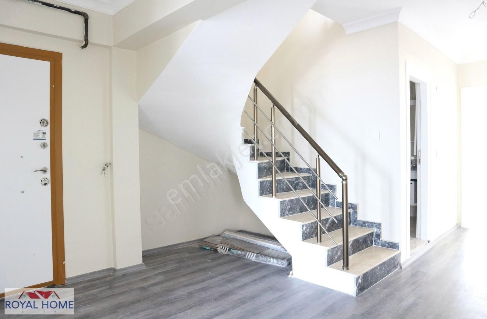Halitpaşa'da 5+1 Deniz Manzaralı Havuzlu Teraslı Daire - Görsel 5