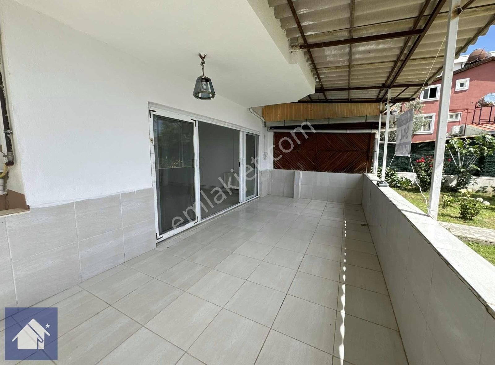 *yılandar Mevkiinde*denize Sıfır*2+1*masrafsız Bahçe Katı