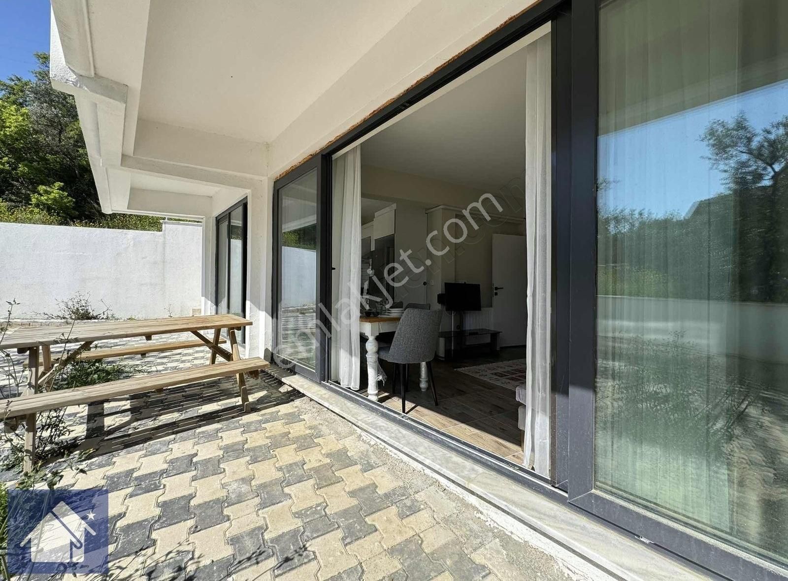 *100 M2 Bahçe Kullanımlı*villa Tadında*full Eşyalı*sıfır*3+1
