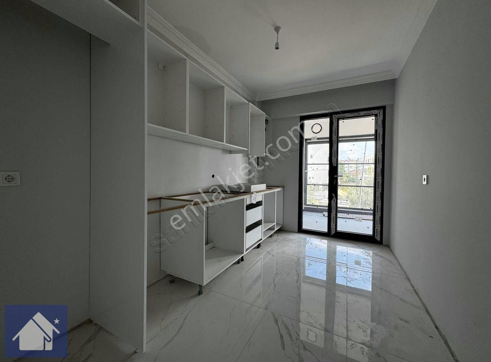 *yılandar Mevkiinde*denize Sıfır Sitede*130 M2*ultra Lüks - Görsel 5