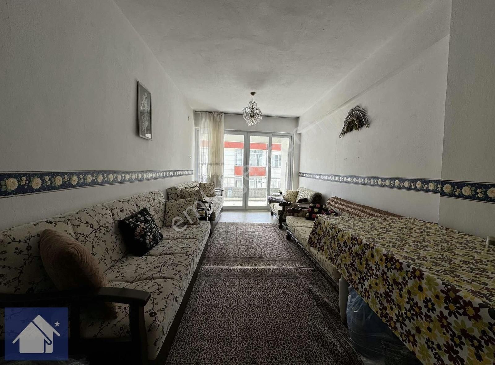 *iskele Merkezde*mükemmel Konum*eşyalı*2+1*ido'ya 5 Dk
