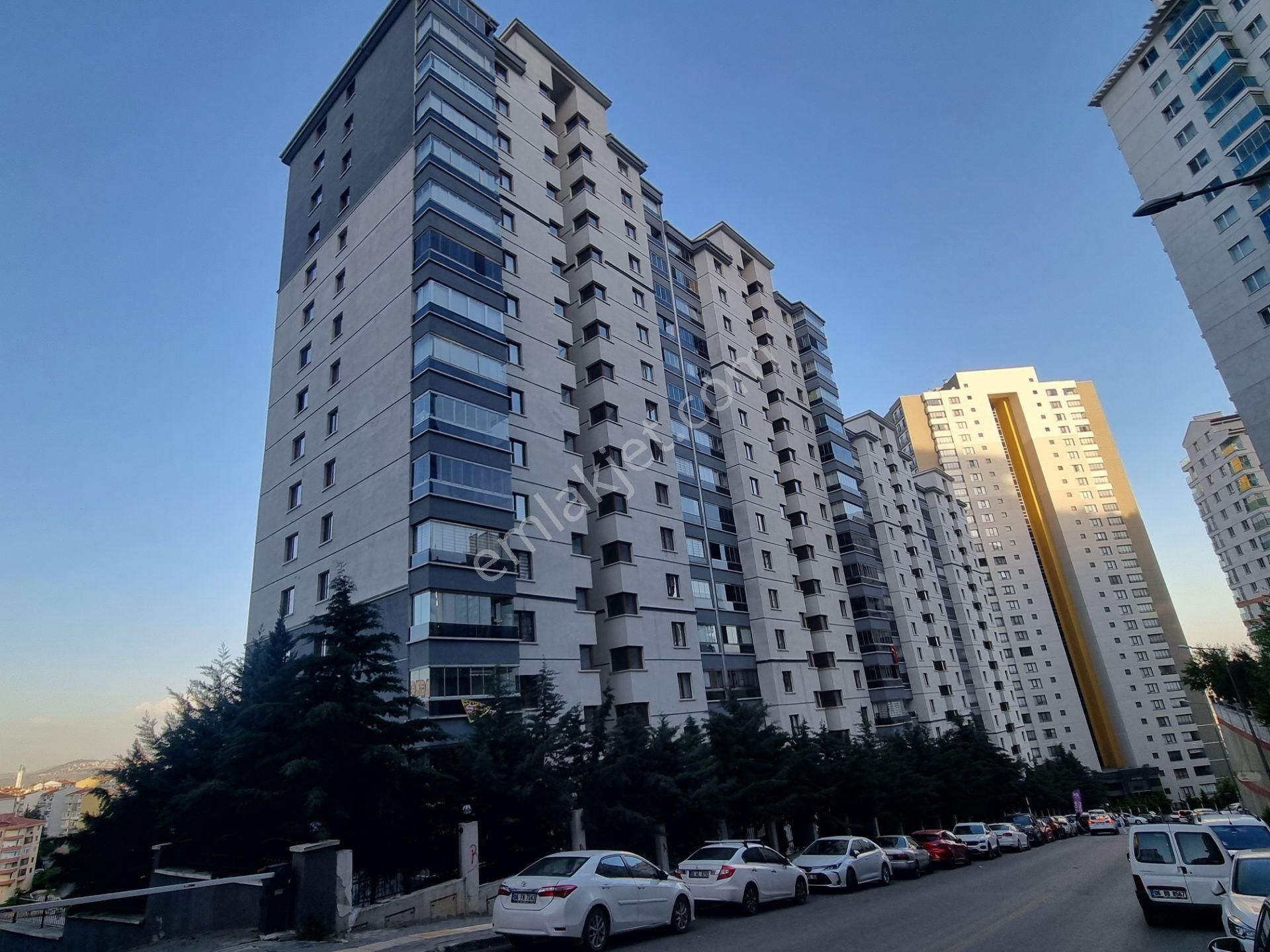 Pamuklar'da Güvenlikli 4.bloklu Site İçinde Vadi Manzaralı 3+1 6.kat