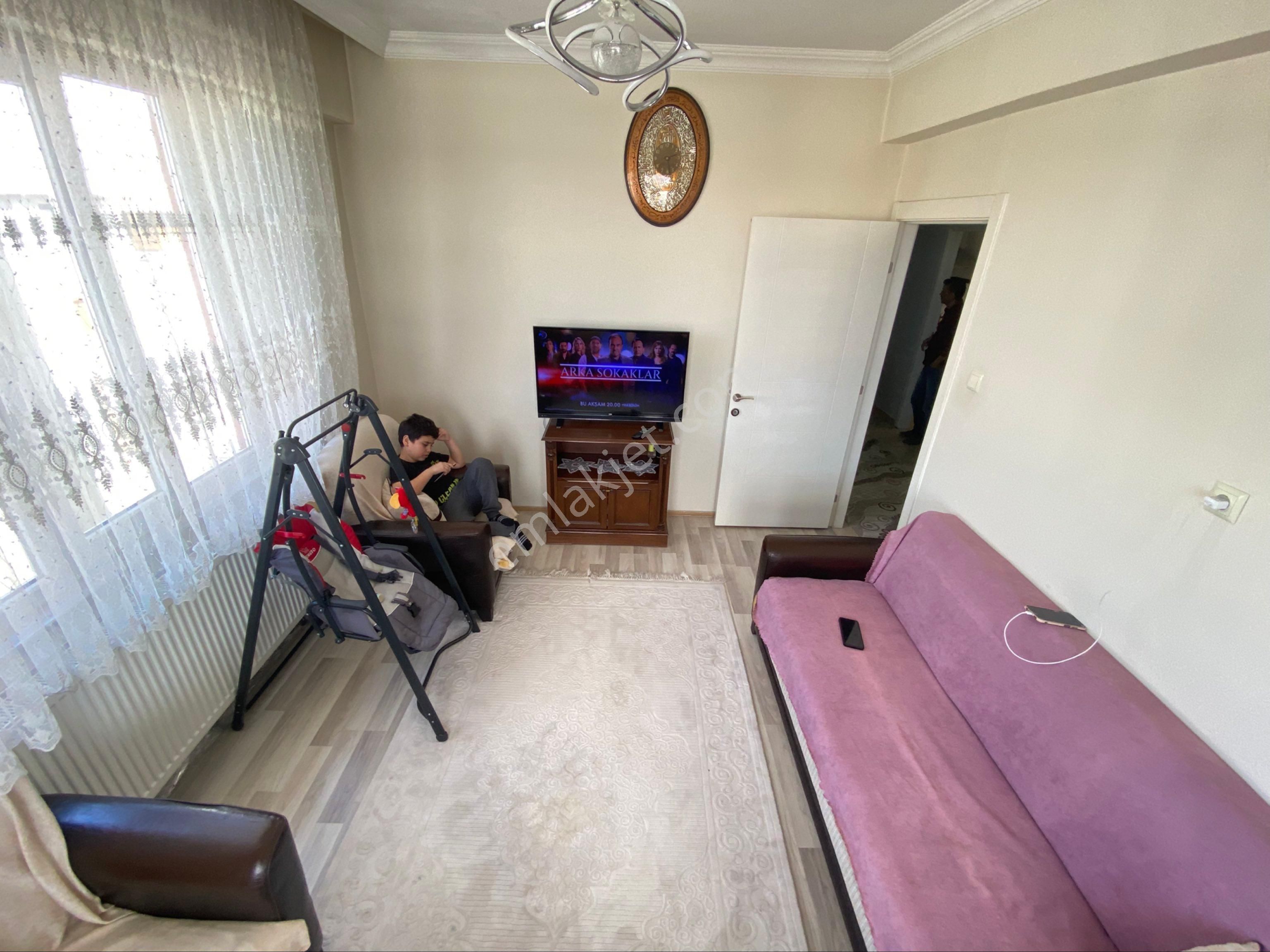 Fetih Caddesi Yakını 3+1 Erenler Mh Üç Cepheli Satılık