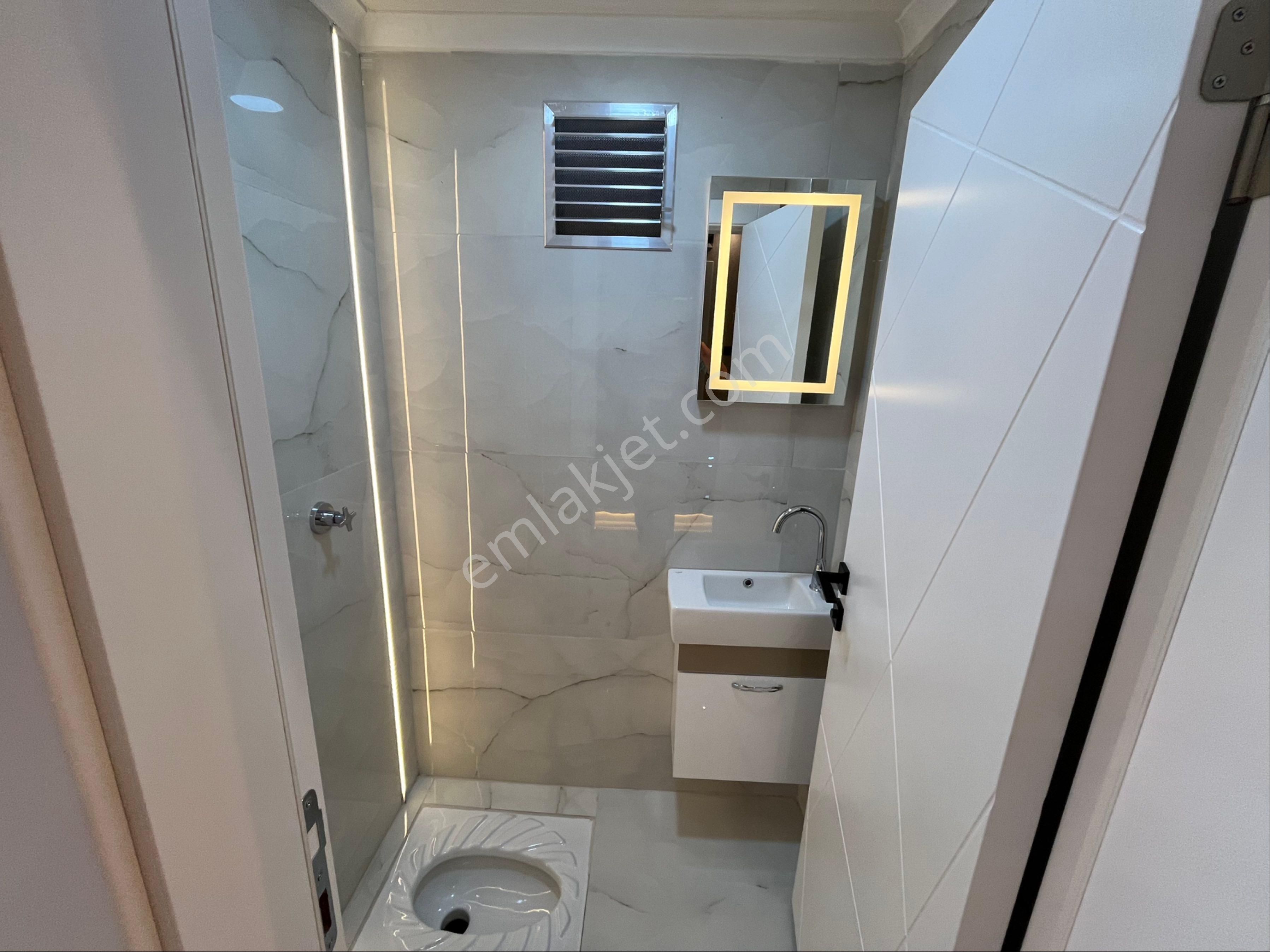 Dikmen Perçem Sokak 3+1 Full Yapılı Satılık Daire