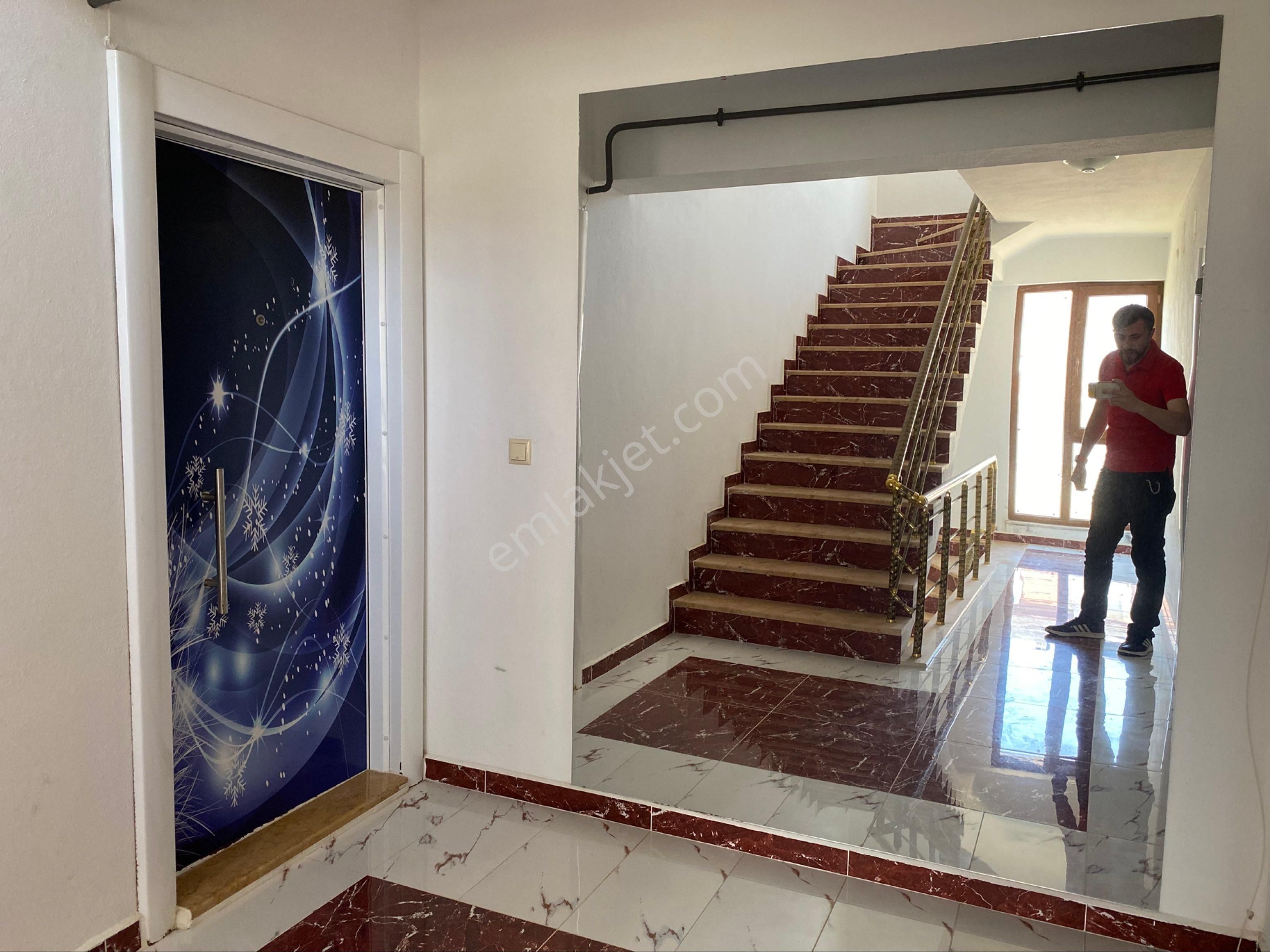 Zirve Yapıdan Deniz Manzaralı 2+1
