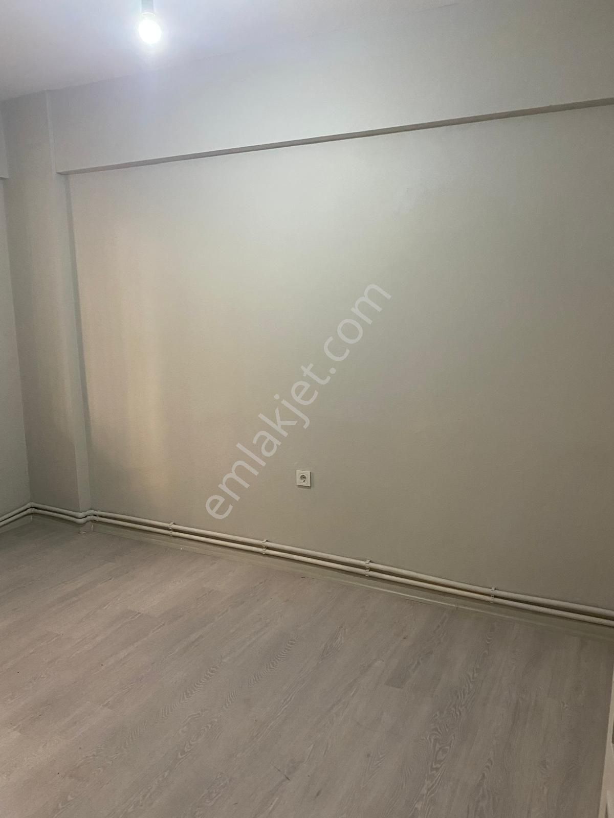 Ataşehir Ümraniye Belediye Karşısı Site İçi Yabancı Ya Bekara Uygun Kiralık Daire - Görsel 13