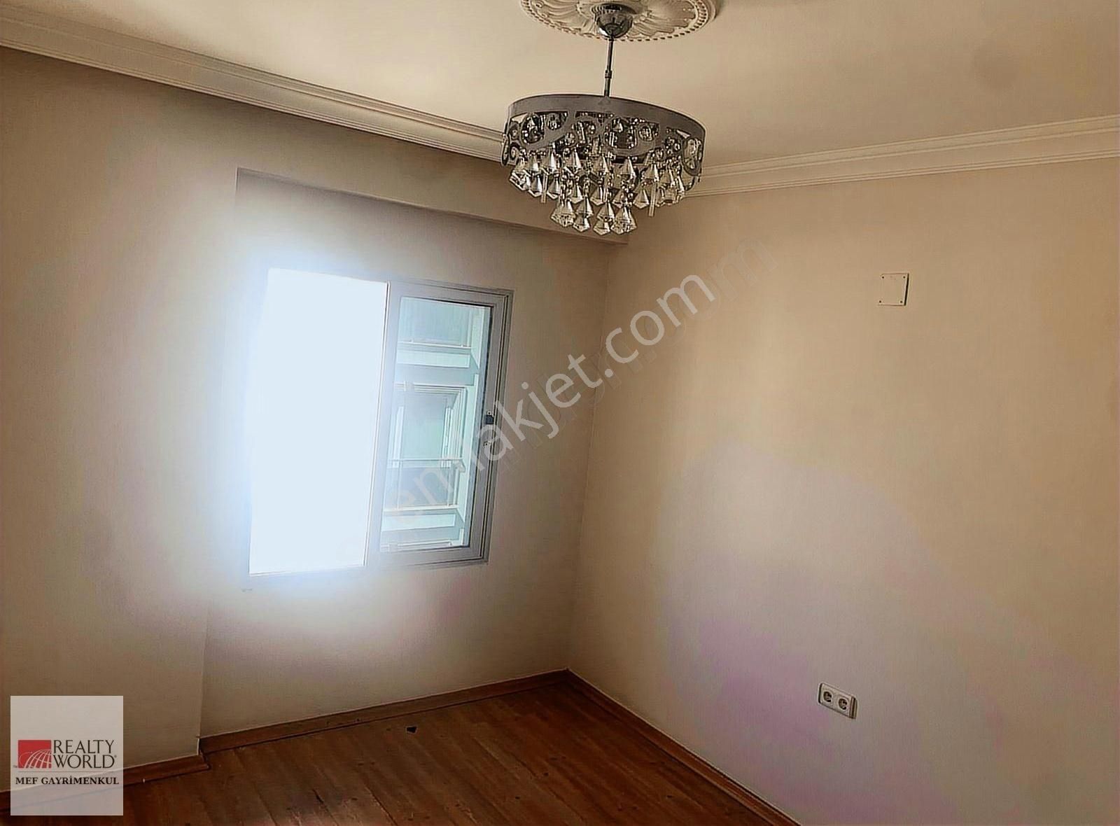 Rw Mef'ten Erdemli Merkezde 2+1 Kiralık Ofis