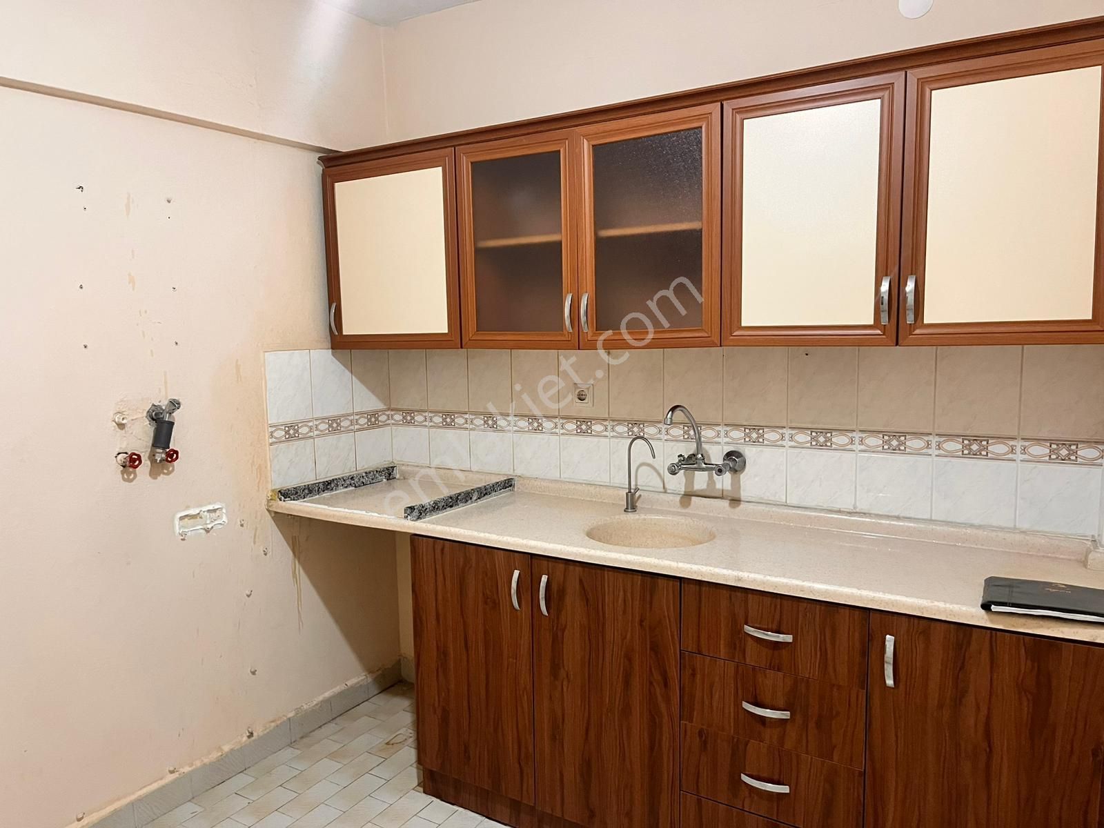 Redstone Myra Dan Kıbrıs Şehitleri Nde Kiralık 90 M2 Geniş 1+1