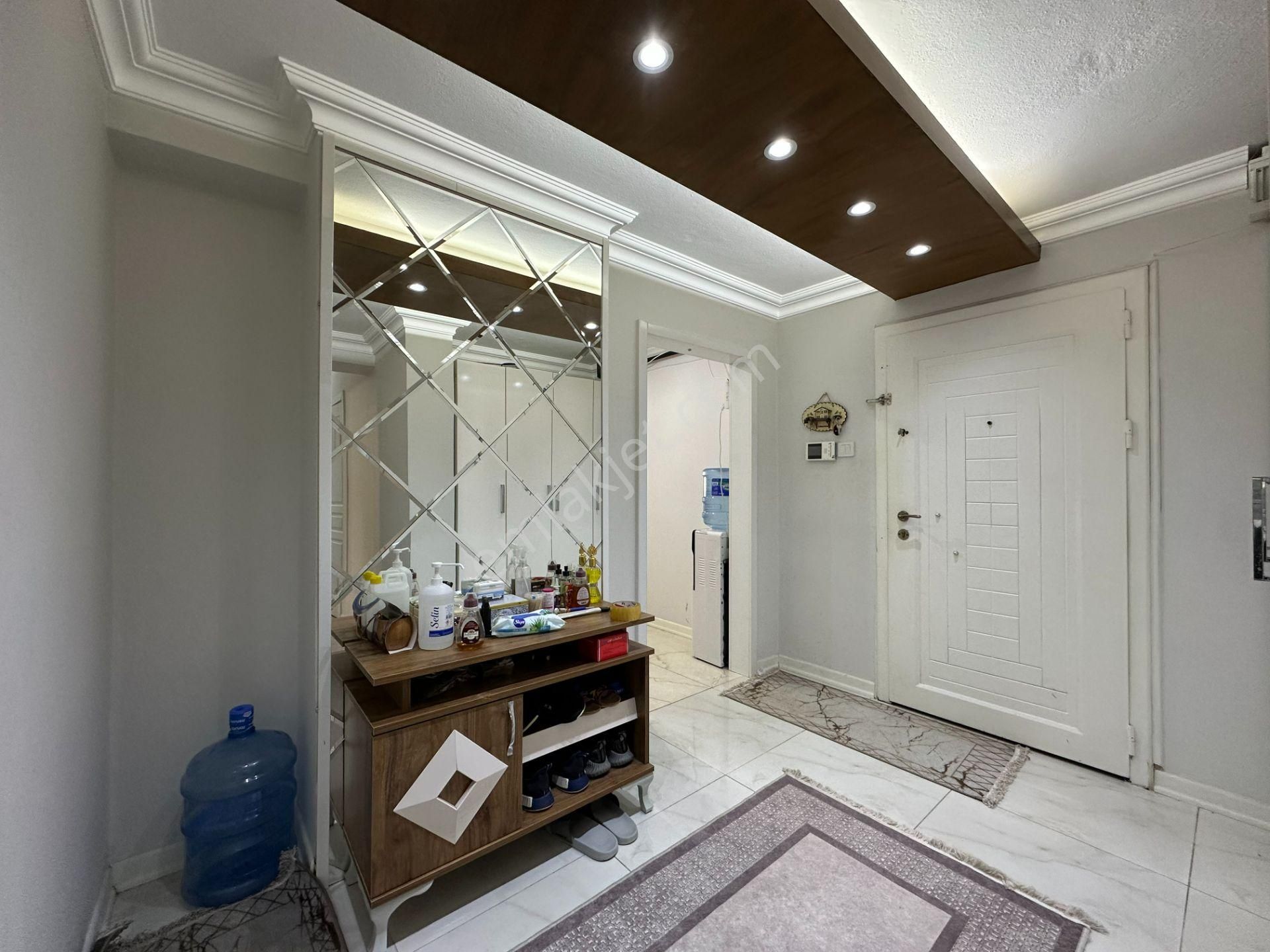 Osmangazi Hüdavendigar Mah. Tuğcu Apt. 200 M2 4+1 Satılık Daire - Görsel 4