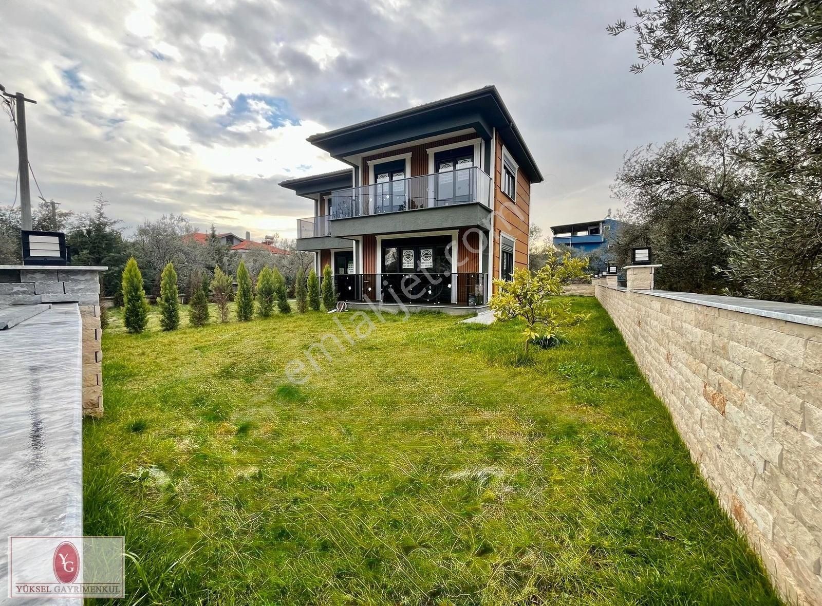 Yükselden Gürede Emsalsiz Bahçe Kullanımı Ultra Lüx Dublex Villa