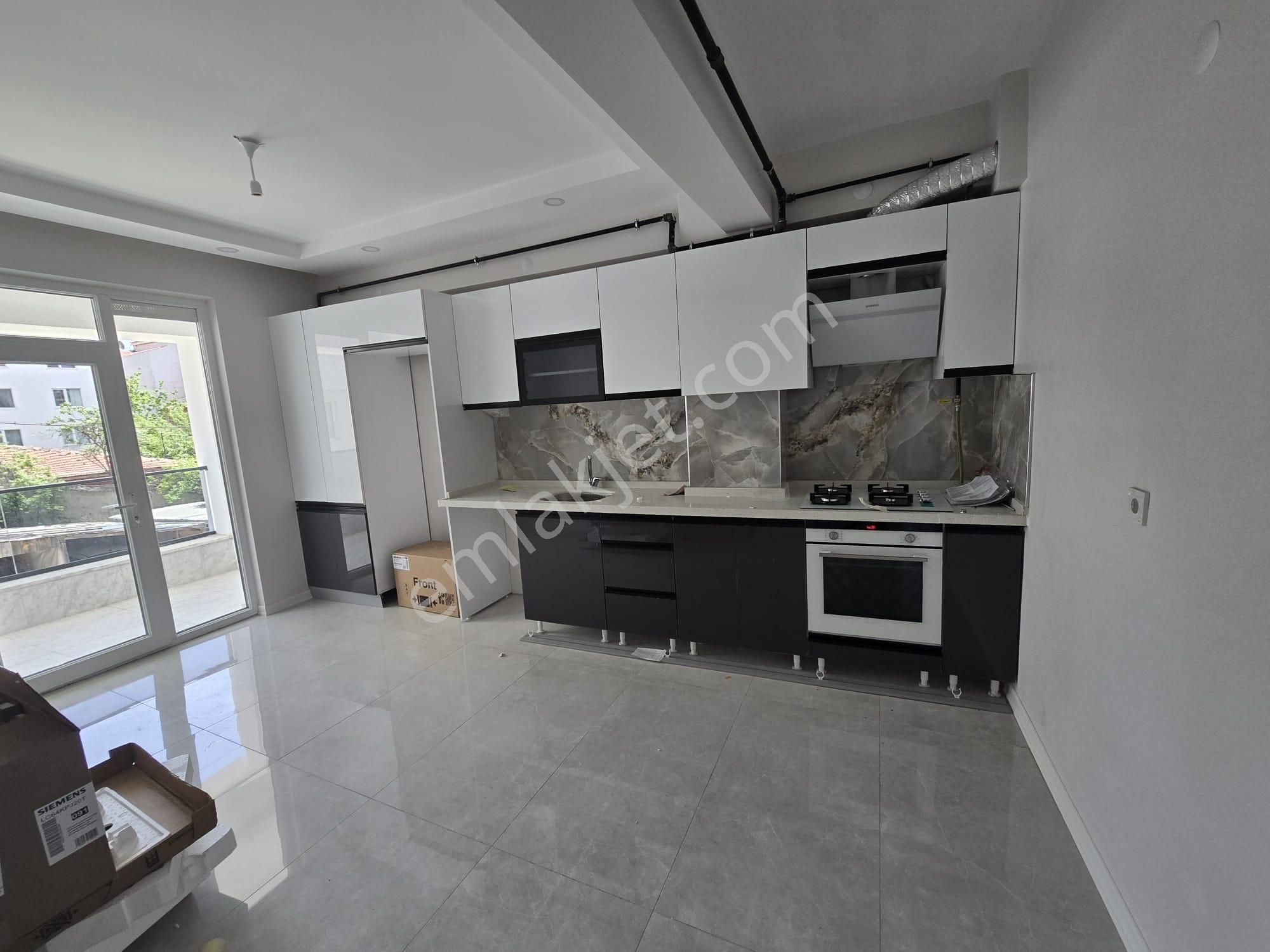 Çamlıca Mah. Birlik Caddesi Yakını Sıfır 3+1 Daire/kg-21