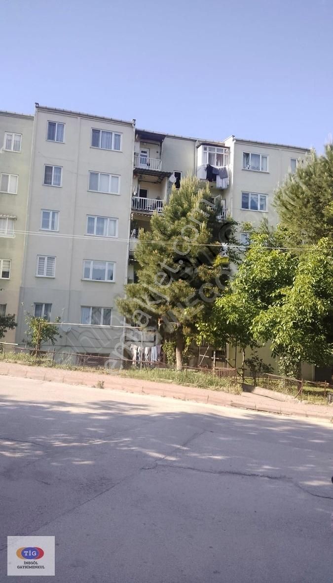 Yeniceköy Mahallesinde Satıılık 2+1 Daire