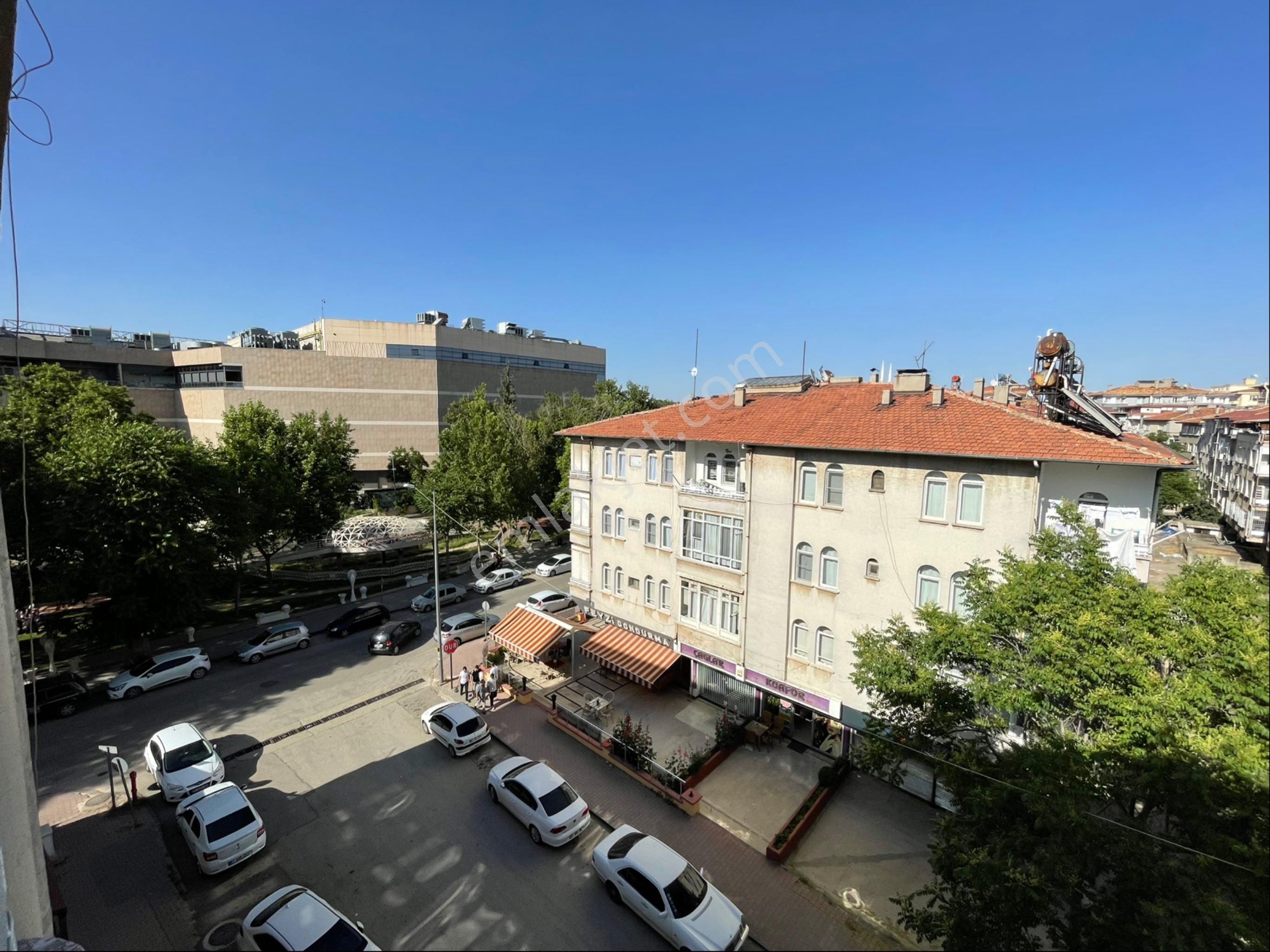 Kavaklık Parkı Sanko Park Yanı Satılık 3+1 4.kat Daire