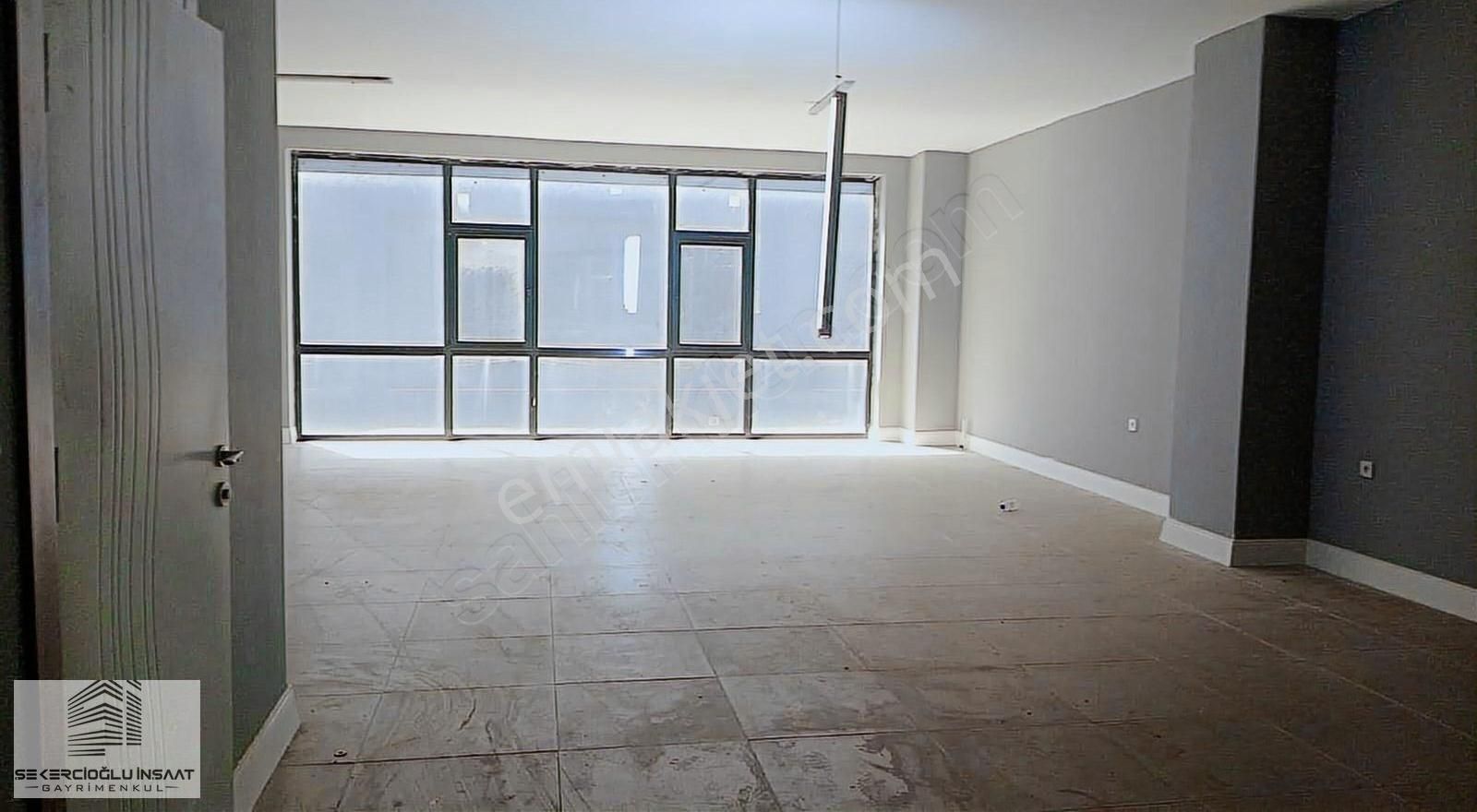 Şekercioğlu Gayrımenkul'den Çiftlikköy'de Kiralık Ofis
