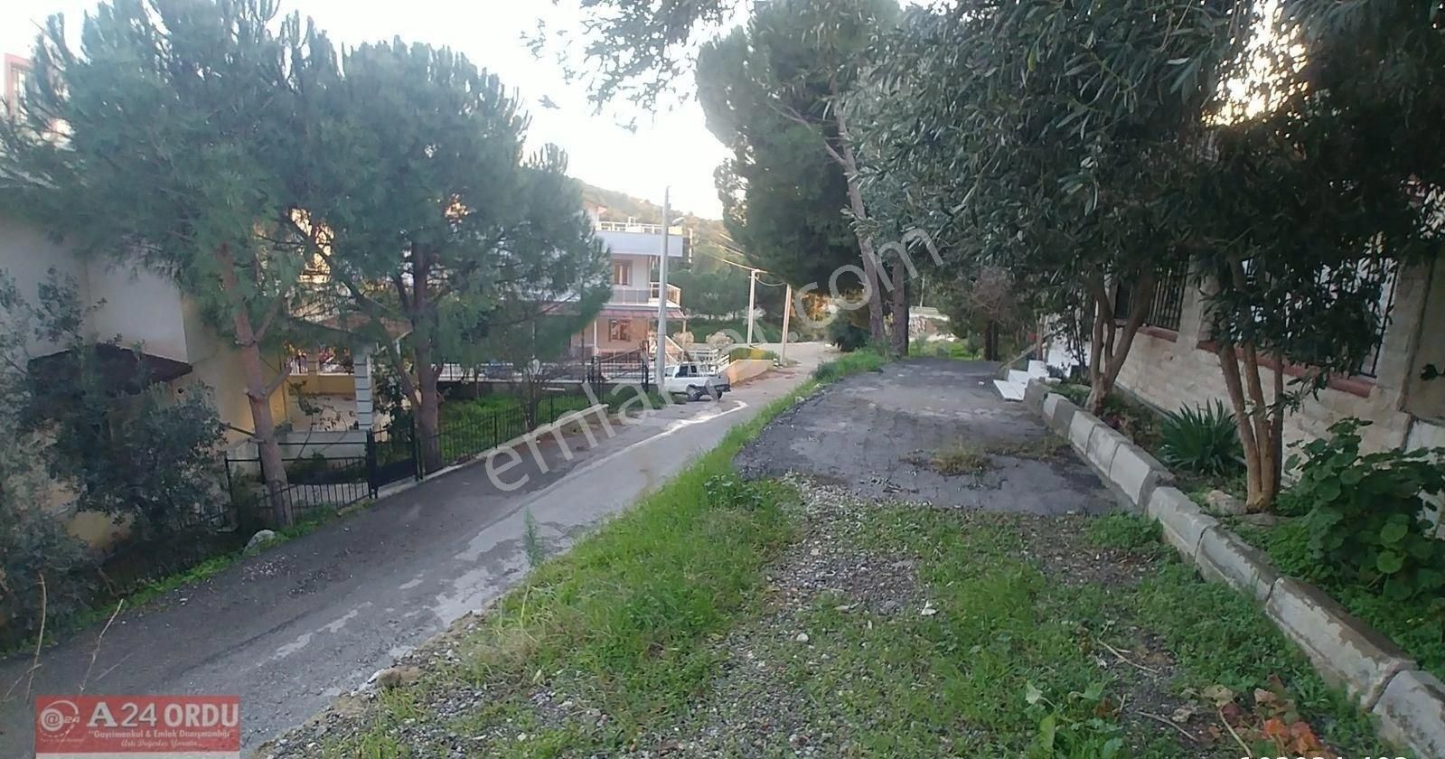 14 Evler Hava Kuv.ve Merkez Bankası Yanında,kaloriferli,5+1,manzaralı,büyük Bahçeli,13 Yaşında Villa - Görsel 14