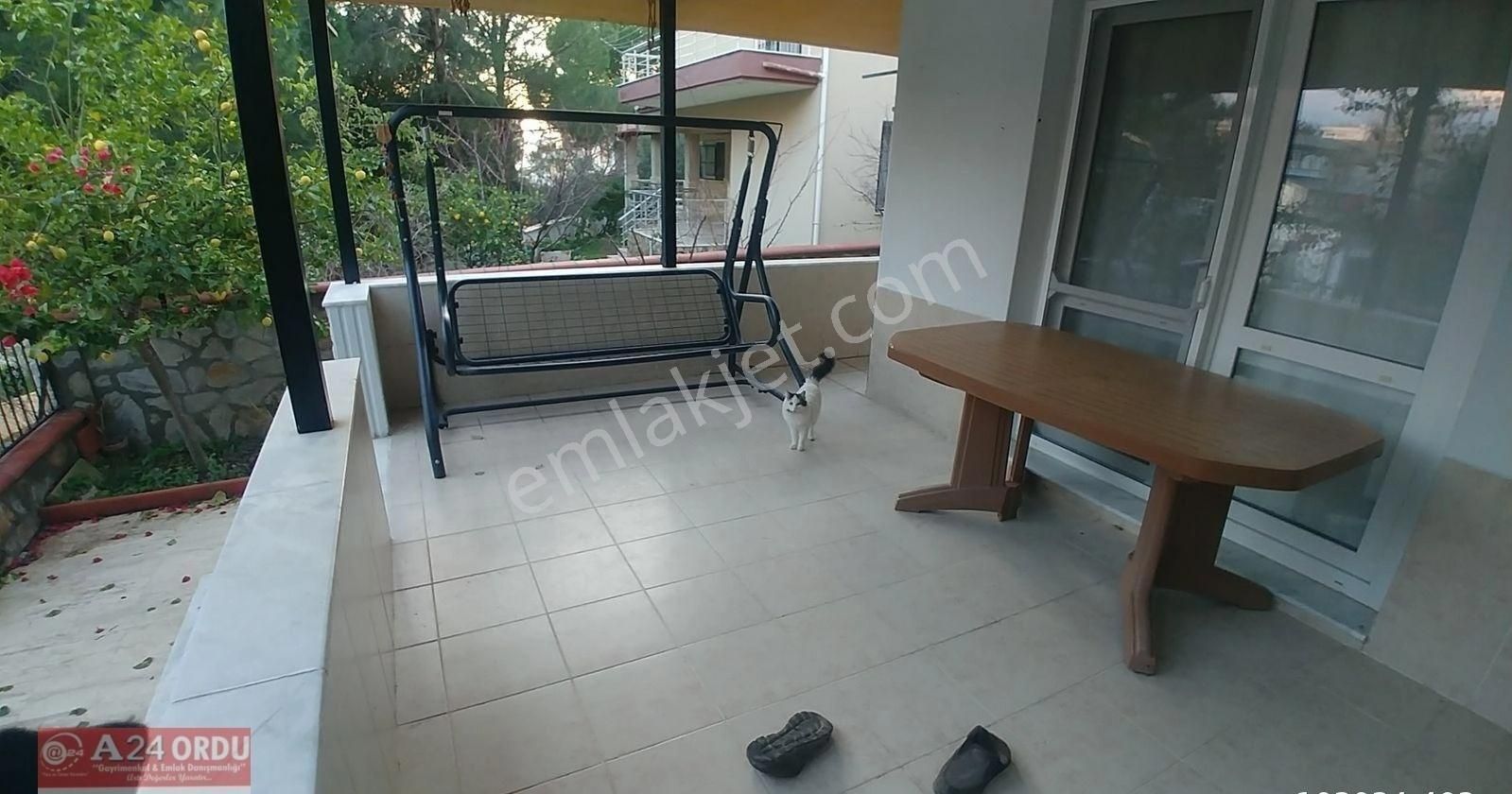 14 Evler Hava Kuv.ve Merkez Bankası Yanında,kaloriferli,5+1,manzaralı,büyük Bahçeli,13 Yaşında Villa - Görsel 13