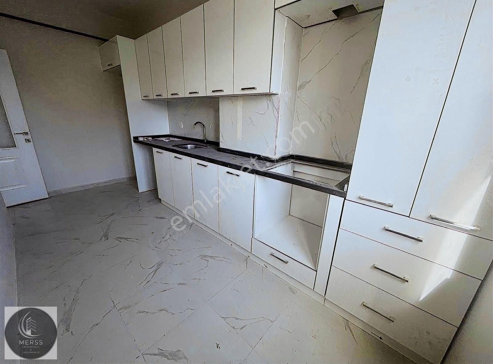 Sultanbeyli Hamidiye Mah. De 2+1 Muhteşem Manzaralı Daire
