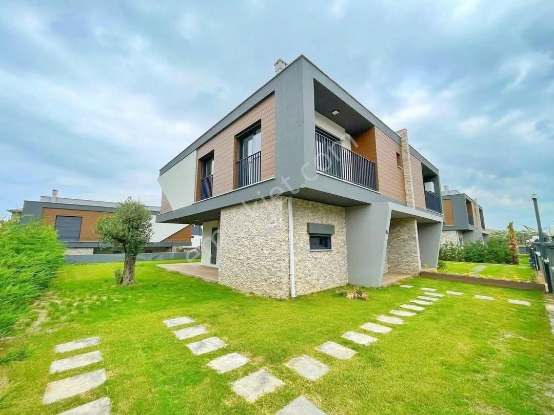 Dublex Sıfır Bahçeli Otoparklı Villa