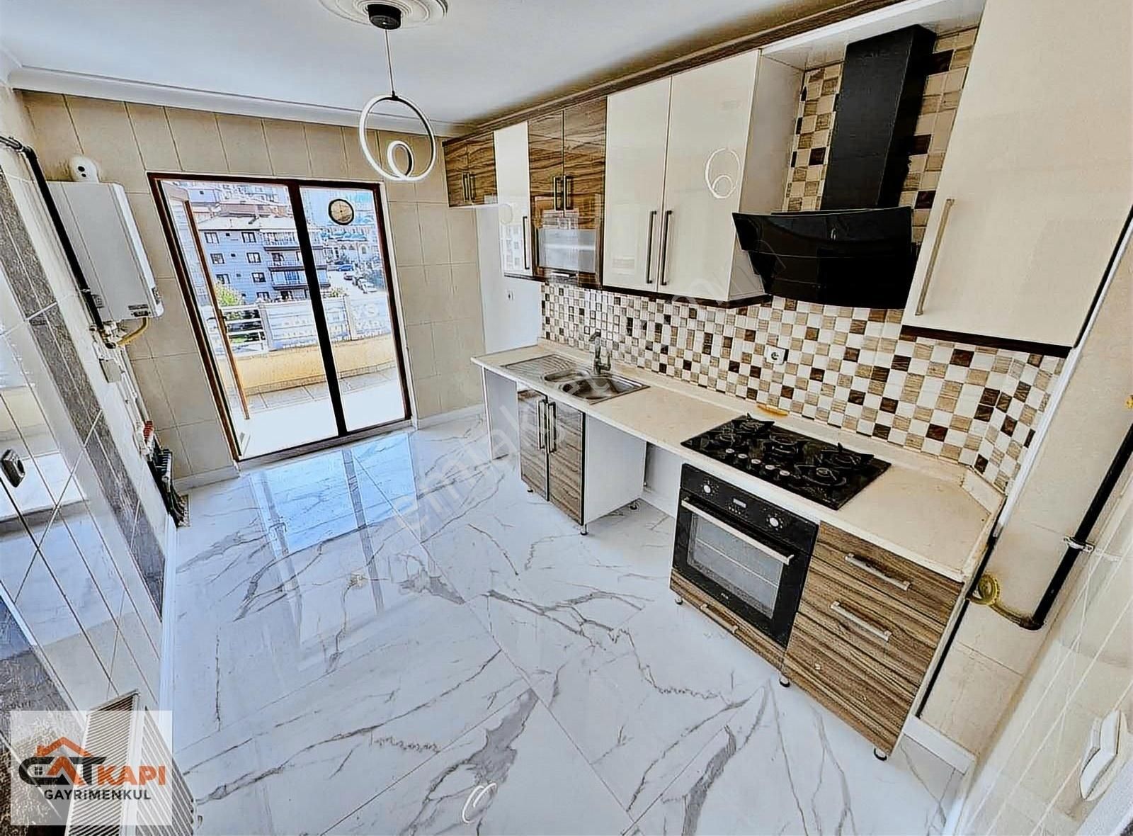 Çatkapı'dan Ovacık Mah. Cadde Üzeri Park Manzaralı Lüks 3+1daire