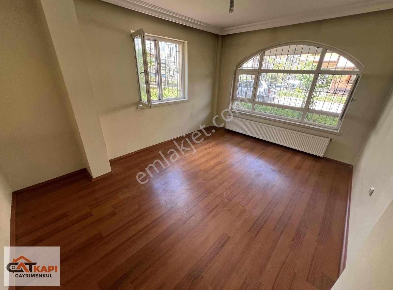 Çatkapı'dan Yayla Mah. Şinasi Okulu Yanı 3+1 Kiralık Daire