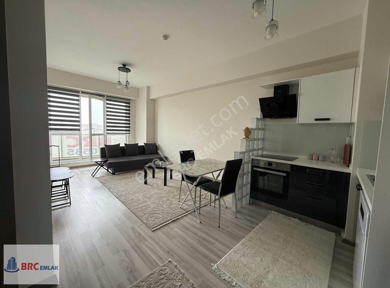 Halkalı Atakent 24 Residence Balkonlu Boş Geniş Eşyalı Kiralık