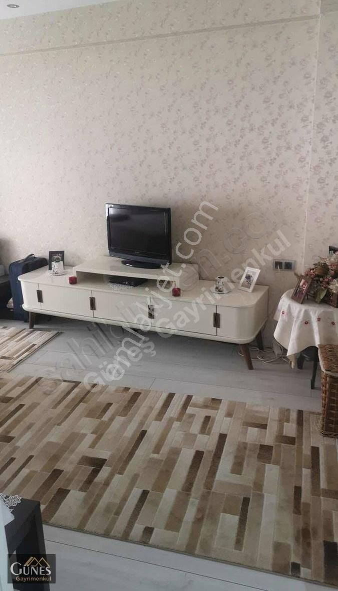 Güneş Emlaktan İşçievleri'nde 3+1 155m2 D.gazlı Asansör Otopark