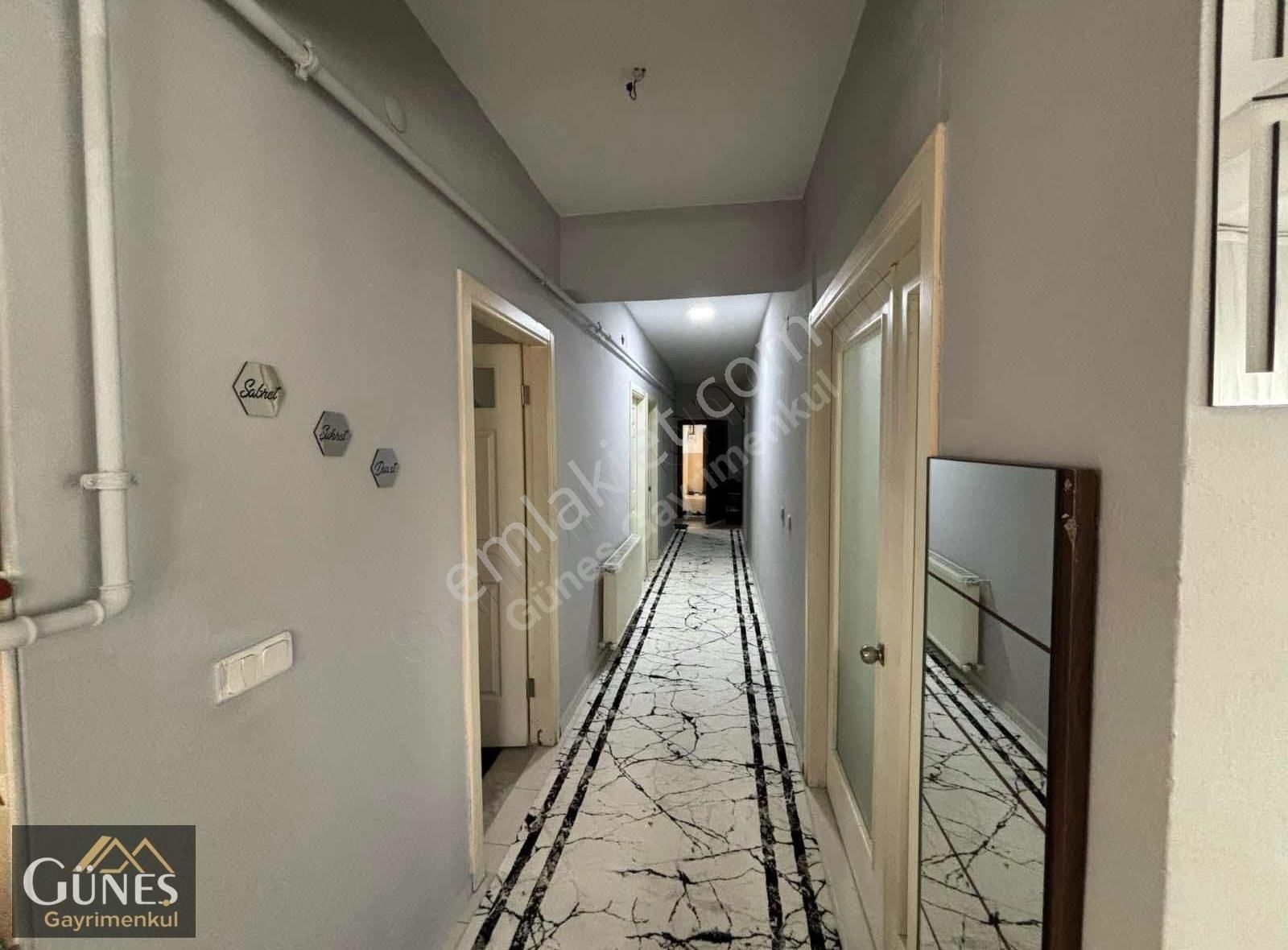 Şirinyer Hürriyet Mh. 2+1 100m2 K.mutfak Balkonlu Satılık Daire