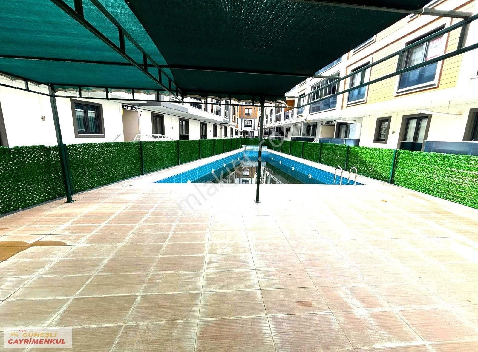 Güneşliden Akçayda Ultra Lüx Yüzme Havuzlu 1+1 Daire