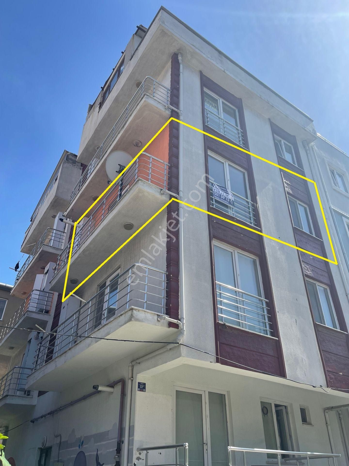 Olimpik Yüzme Havuzuna Yakın Merkezi Konumda 1+1 Kiralık Daire
