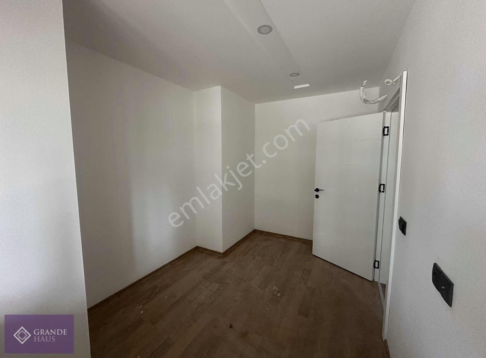 Gençlik Mah.havuzlu Sitede Satılık 2+1 Sıfır Daire - Görsel 8