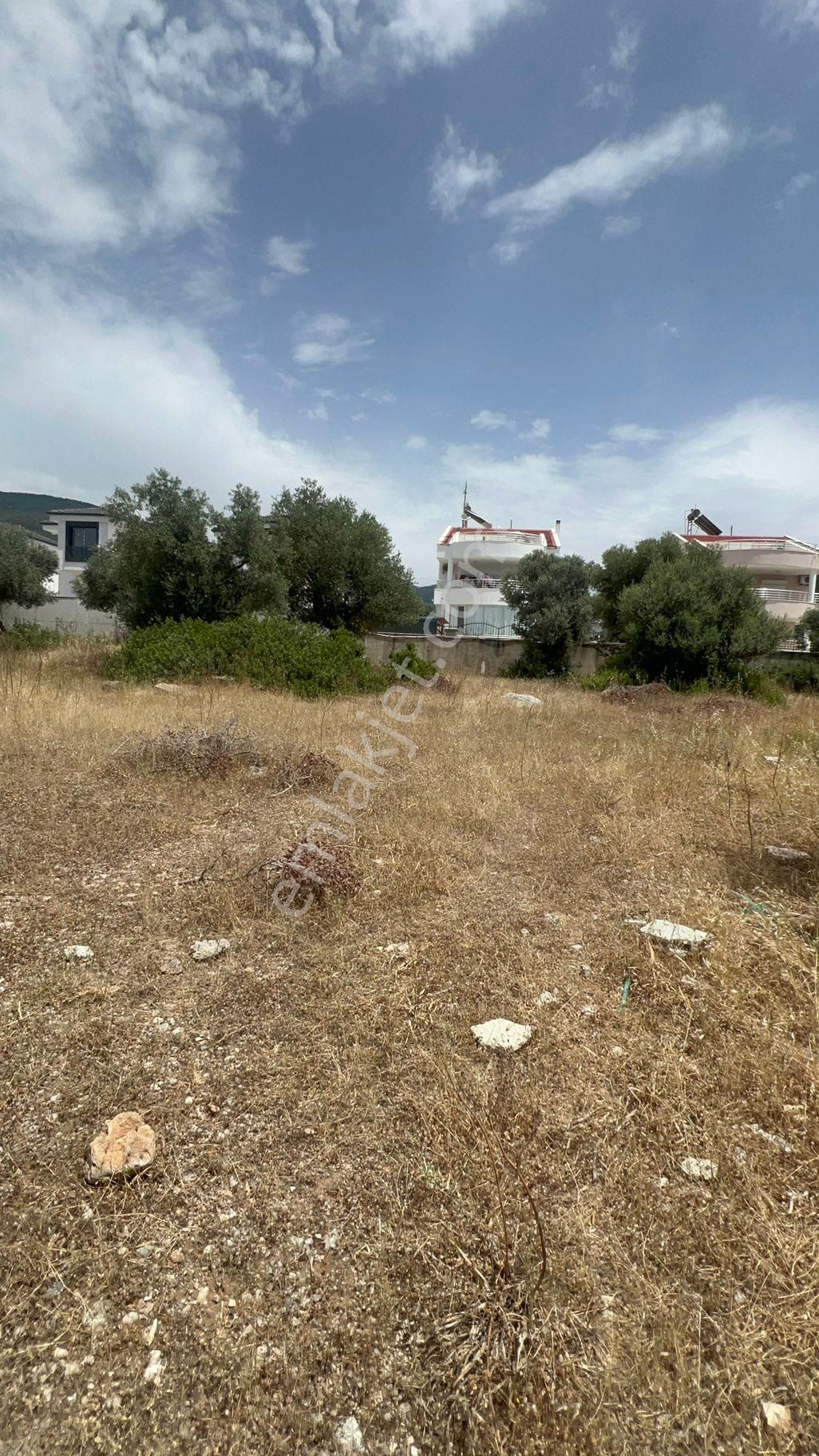 Didim Akbük’te Satılık 200 Metre Bitişik Nizam Villa Arsası
