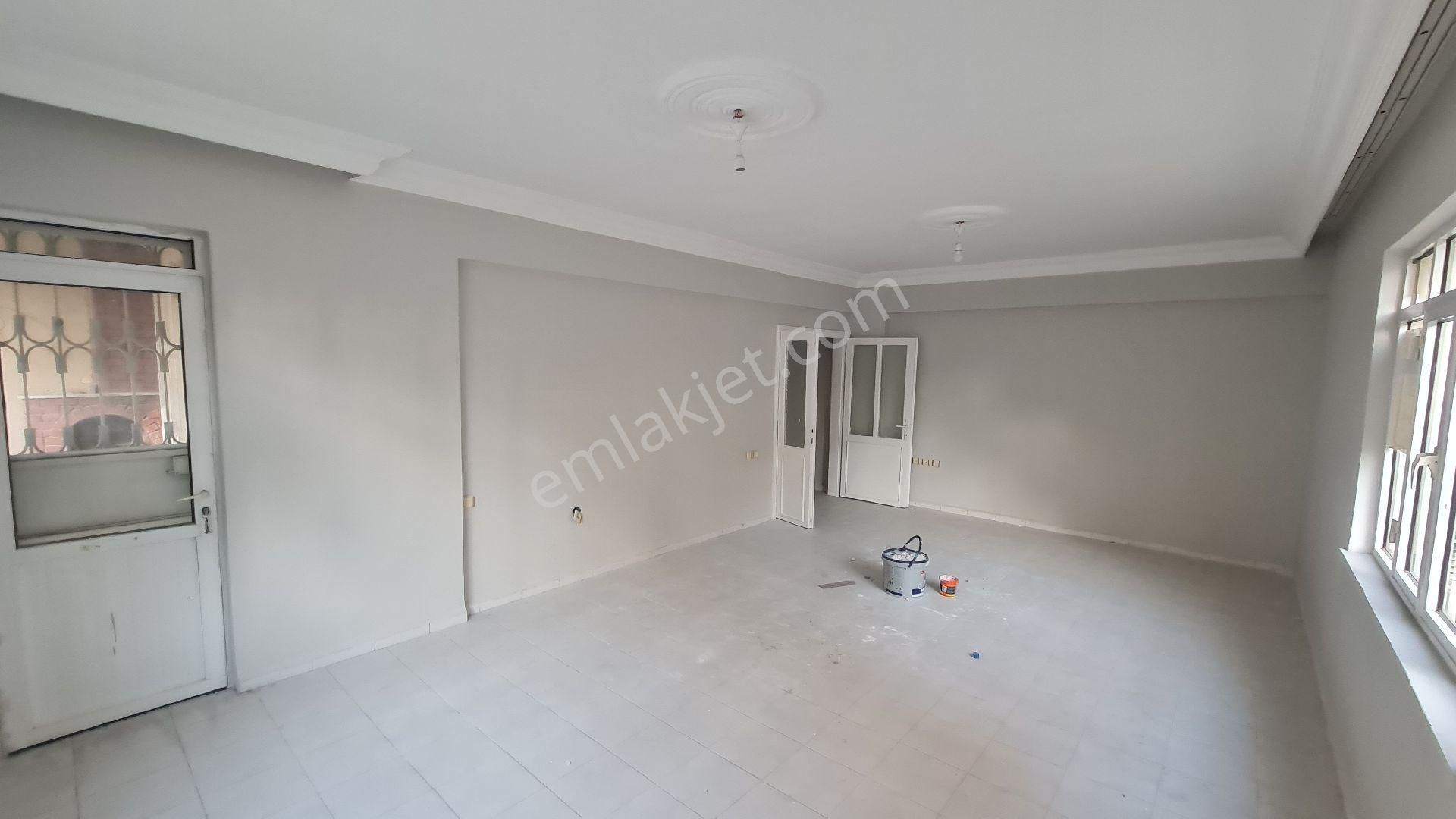 Irmak Gayrimenkul'den Meydan Mahallesi Cihan Sitesi Satılık Daire