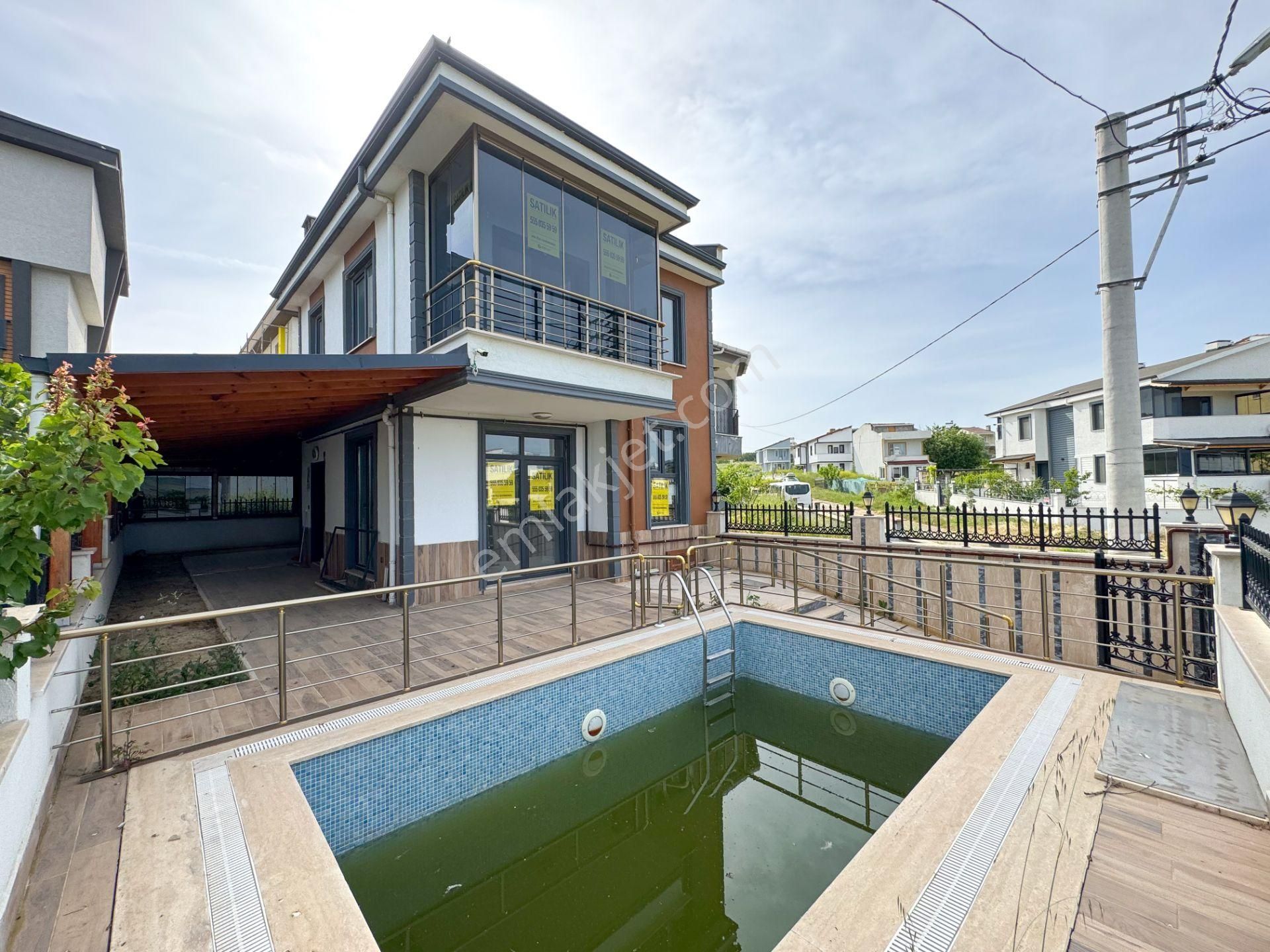 Tekirdağ Çorlu Yenice Mah. Satılık 4+1 Deniz Manzaralı Villa !