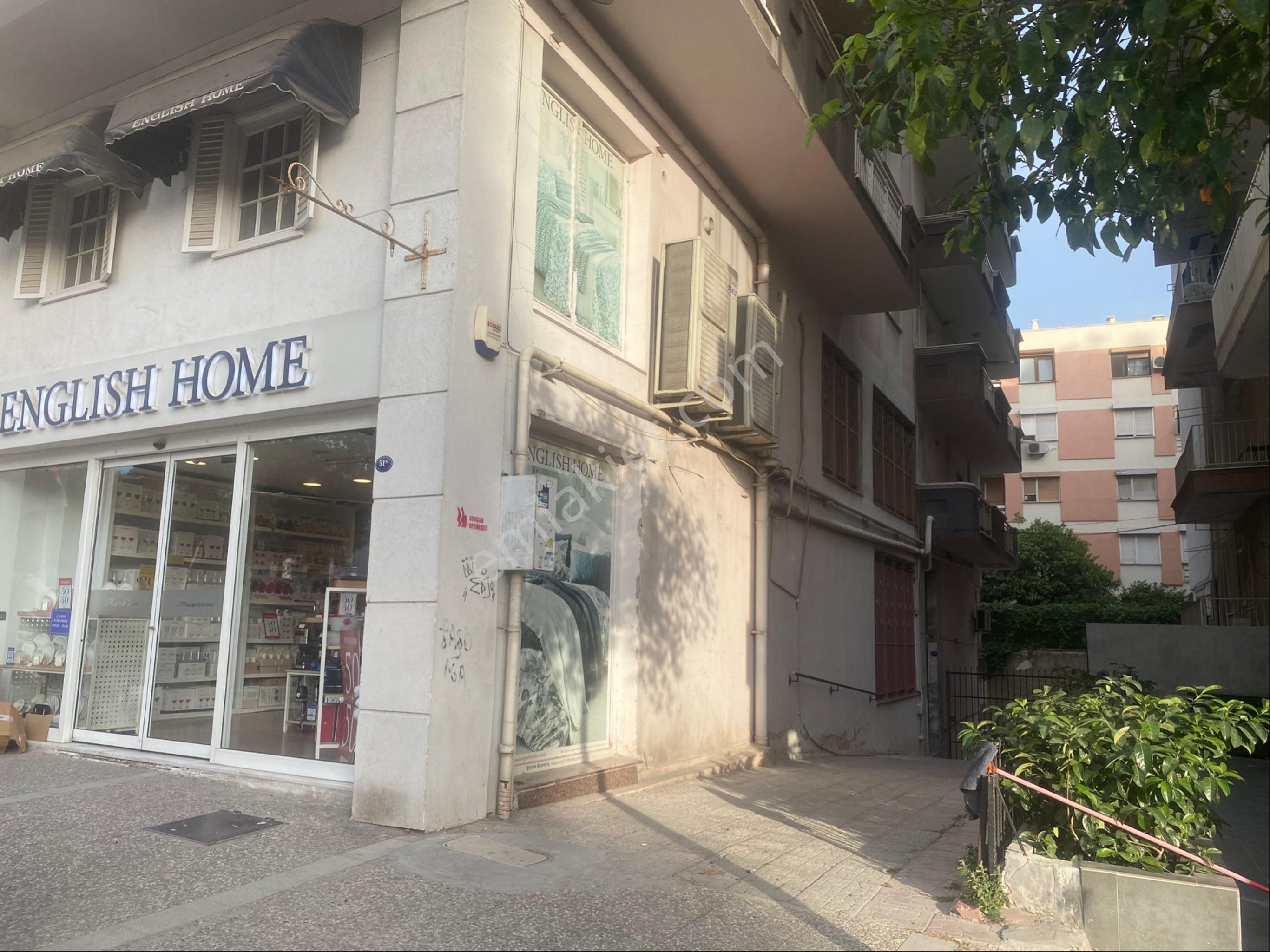 Mustafa Kemal Caddesi Üzerinde Ara Kat Dubleks Daire