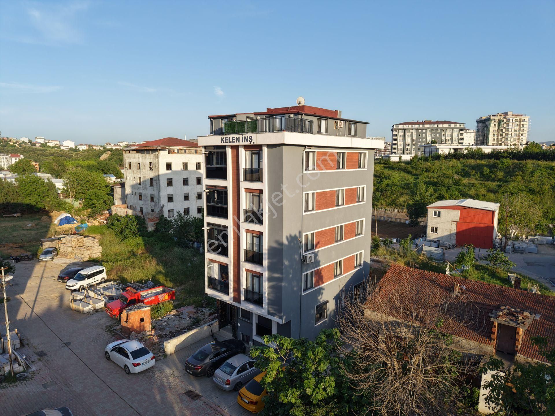 Çekmeköy Ekşioğlunda Ferah Ve Kullanışlı 4+1 Ters Dubleks Daire